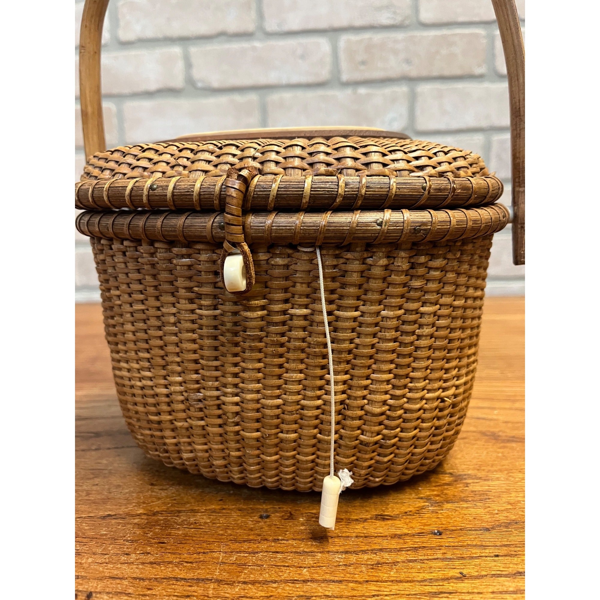 Original Farnum 1979 Nantucket Purse Basket Signed & Dated Nautical Port Scene