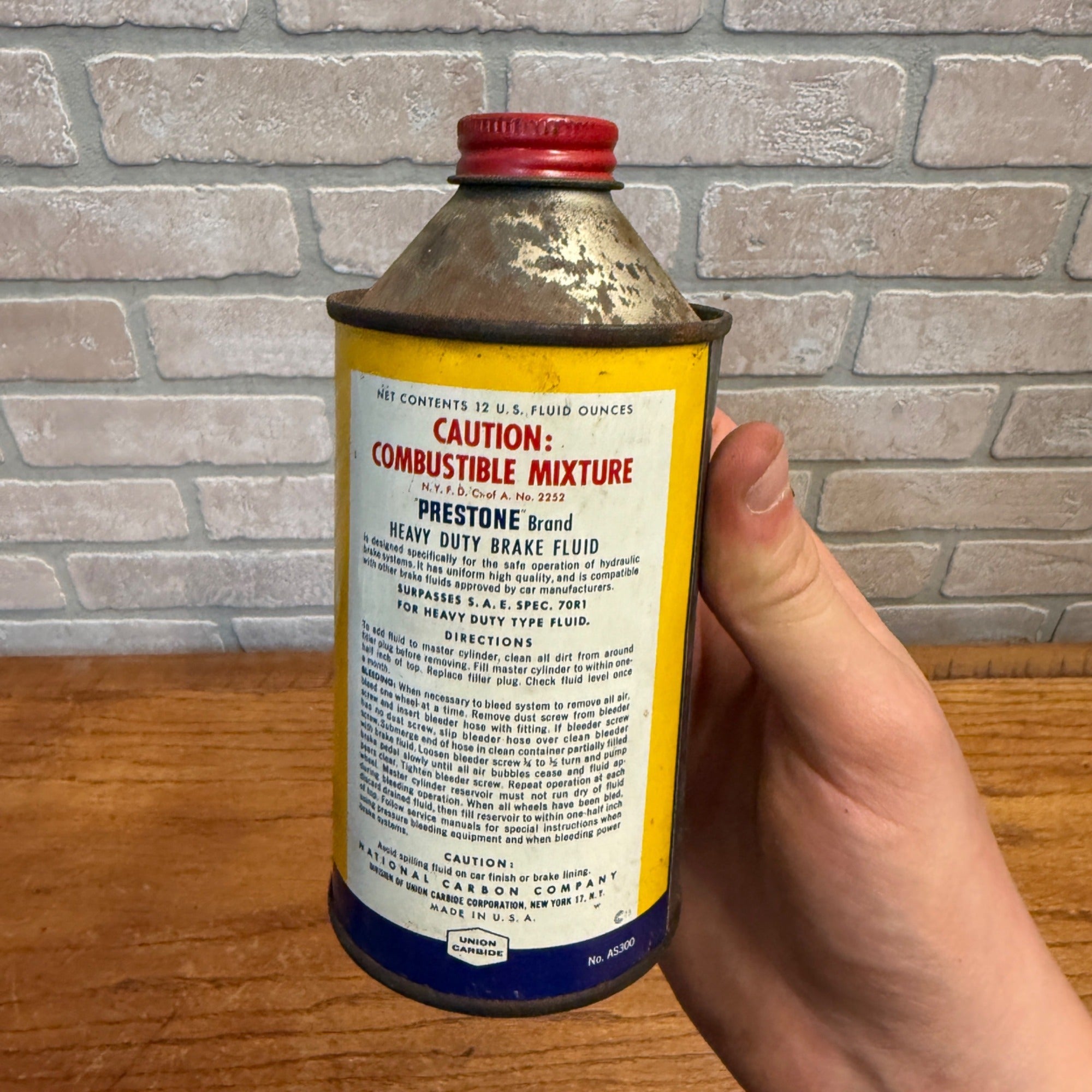 Vintage PRESTONE HD Brake Fluid Cone Top Qt Can Good Color FULL
