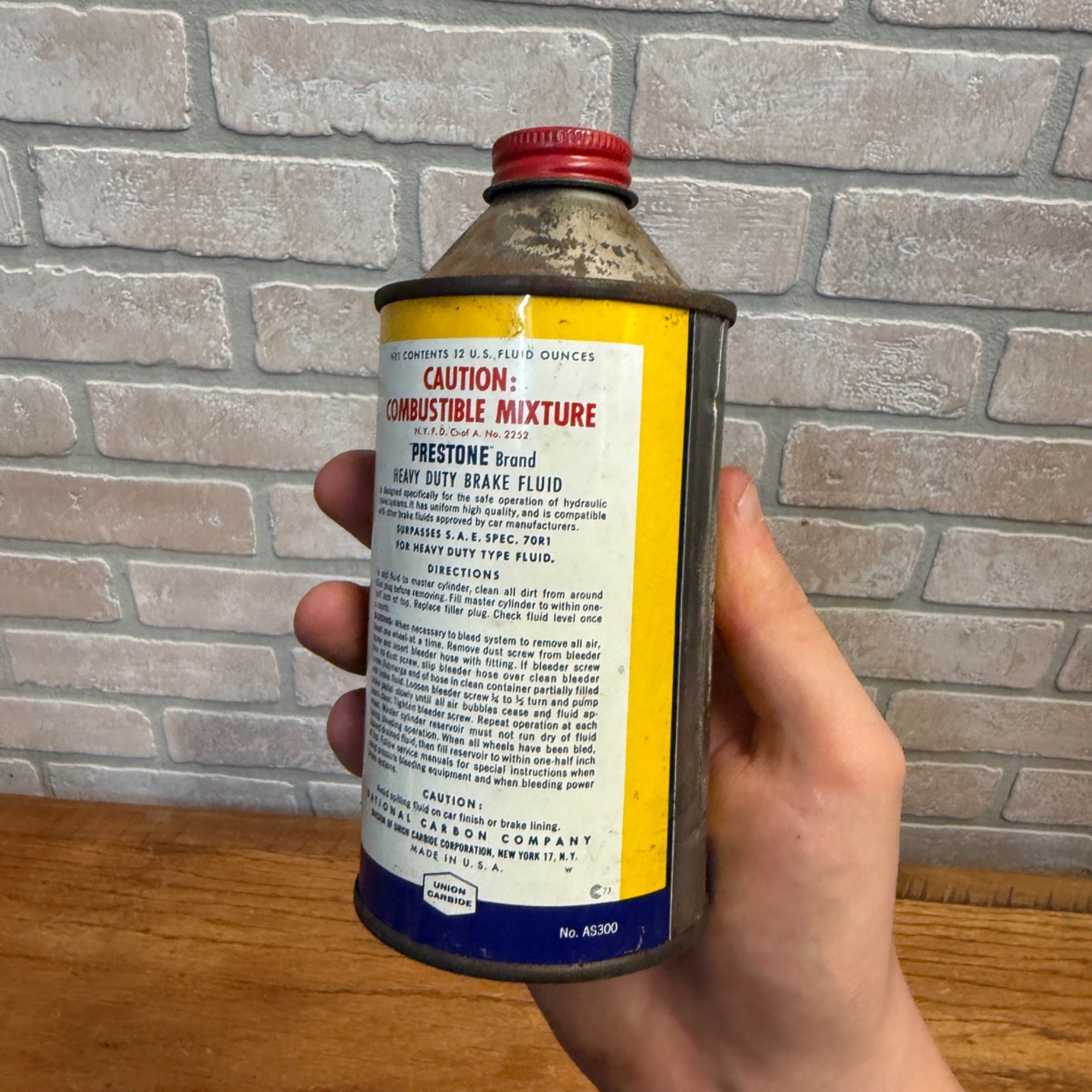 Vintage PRESTONE HD Brake Fluid Cone Top Qt Can Good Color FULL