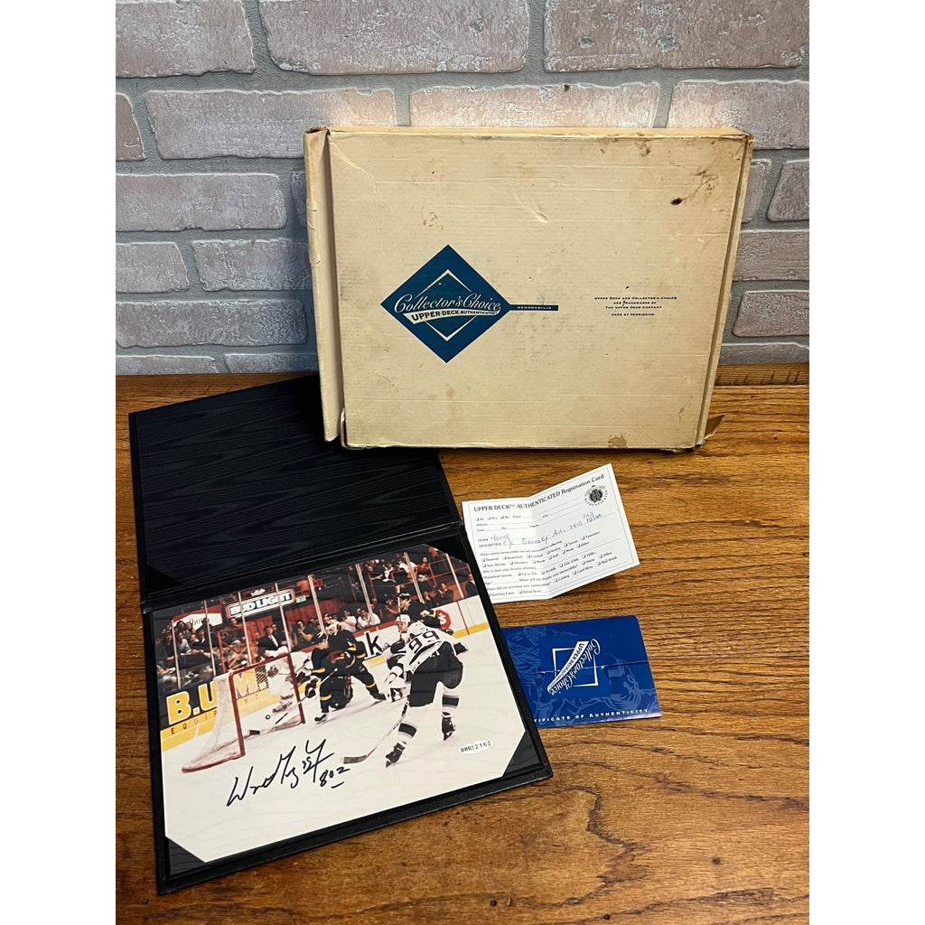 Wayne Gretzky Upper Deck Limited Edition 802 Goal Signed 8x10 Photo UDA