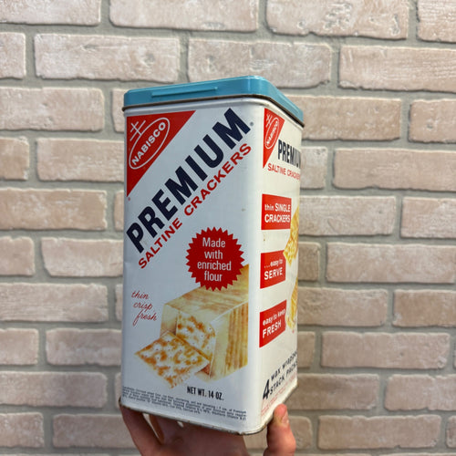 Vintage Nabisco Saltine Crackers Tin Kitchen Decor