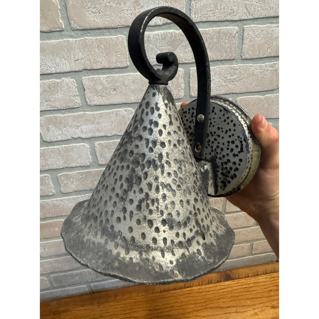 Rustic Vintage Metal Wall Sconce Gray Hammered Finish Farmhouse Style Lighting Fixture