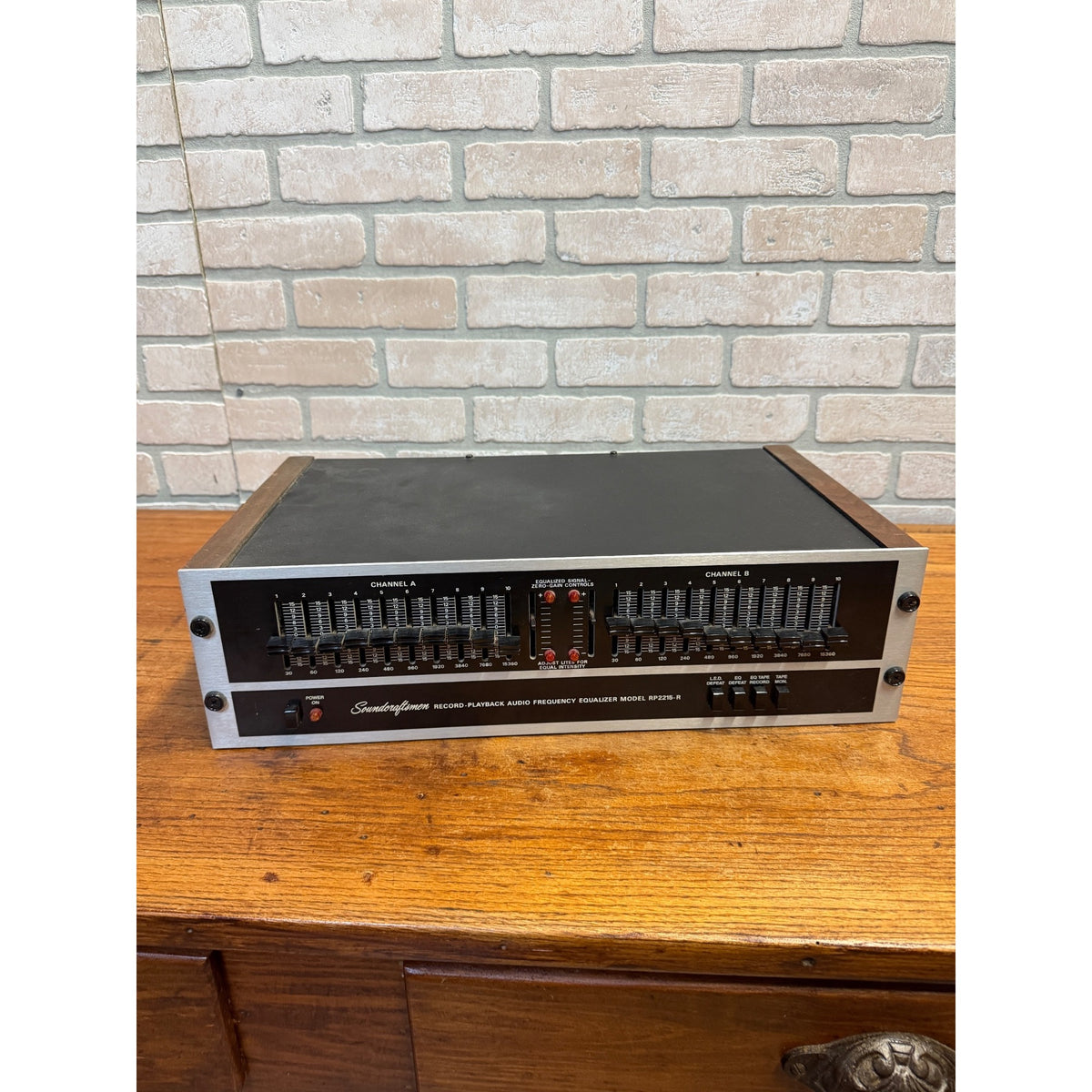 Vintage Soundcraftsmen RP2215-R Stereo Graphic Equalizer w/ Test Record Papers