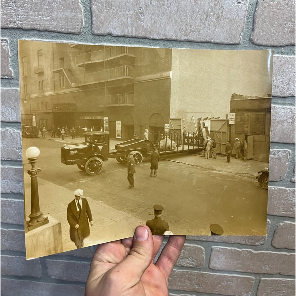 Original 1920 Walter Tractor Truck Factory Photo Manatee Ringling Bros Circus NY