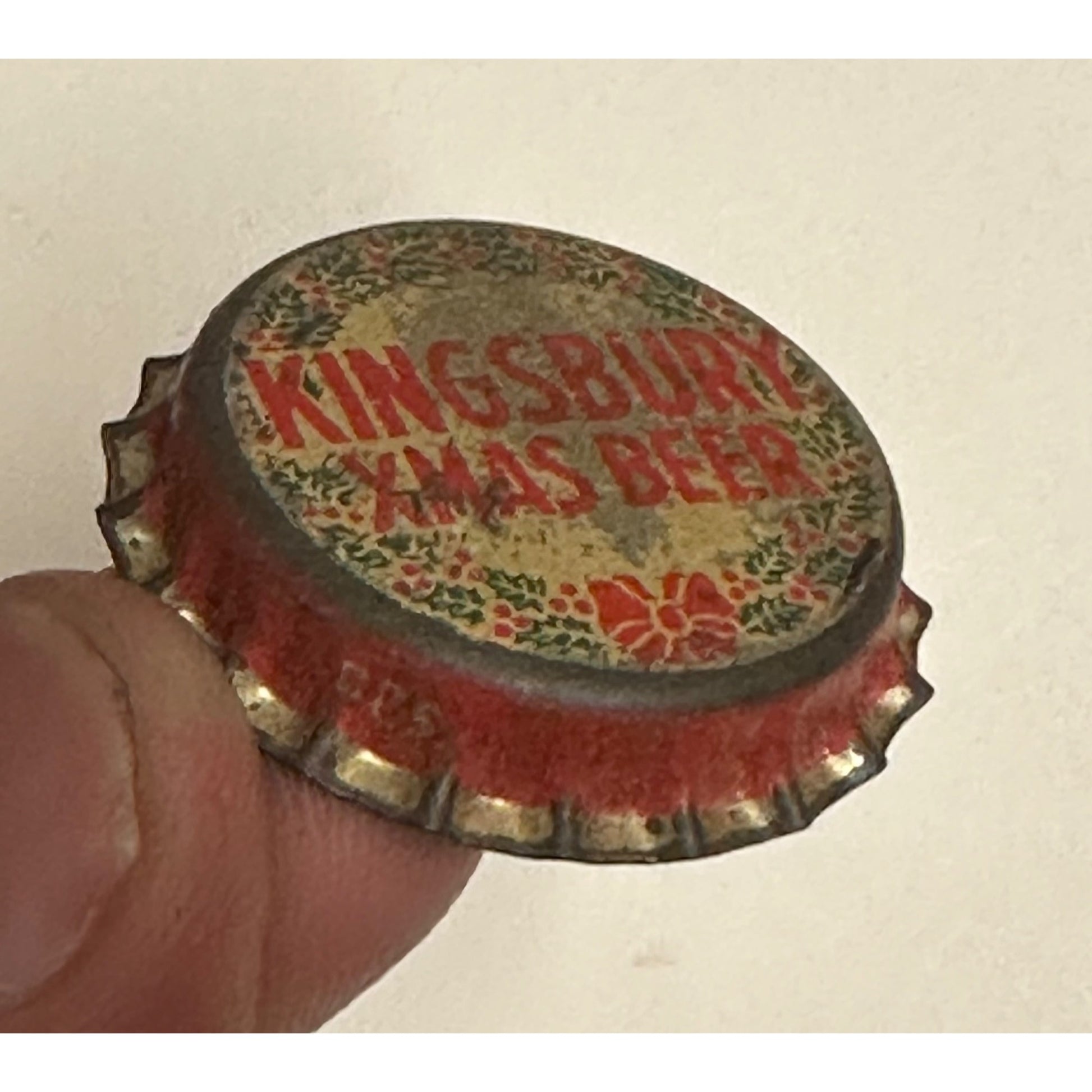 KINGSBURY XMAS BEER UNUSED CORK BEER BOTTLE CAP ~ SHEBOYGAN WISCONSIN CROWN