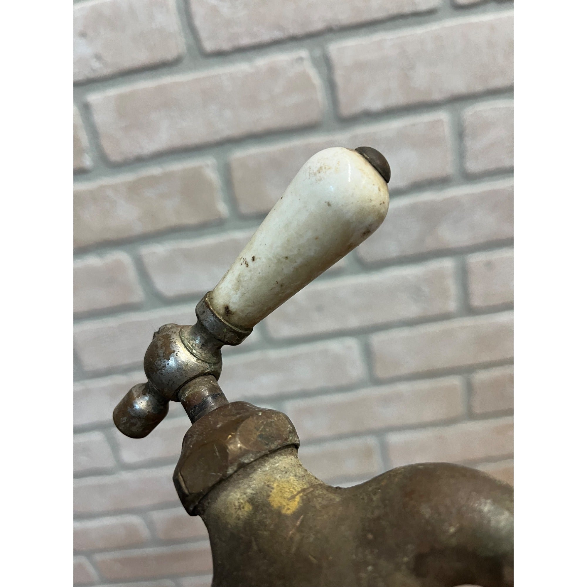 Vintage Hot Bathroom Sink Tub Faucet Spout Brass Porcelain