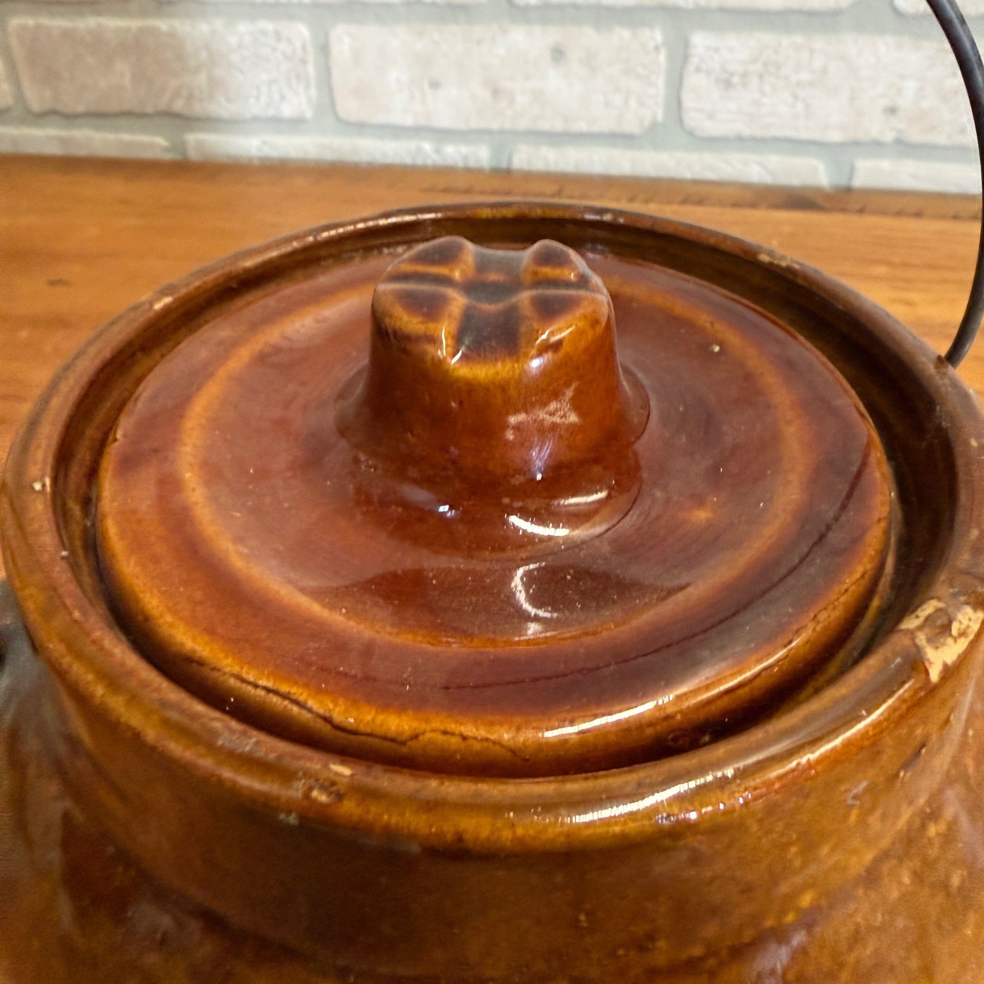 Vintage Red Wing Bean Pot Wire Bail Handle Union Stoneware Co Carmel Color W/ Lid