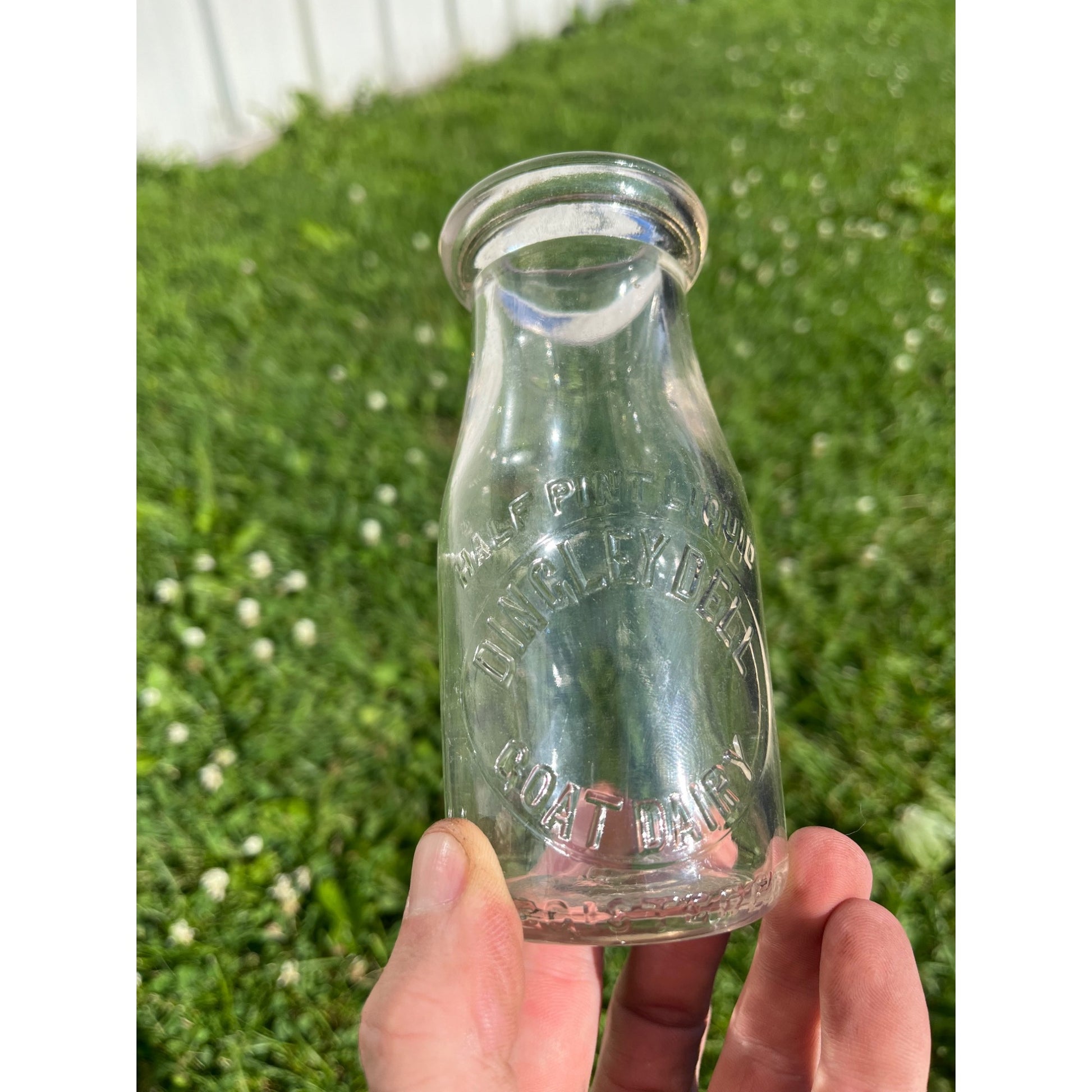 Vintage Dingley Dell Half Pint Bottle Goat Dairy Stepney Conn Ct Monroe