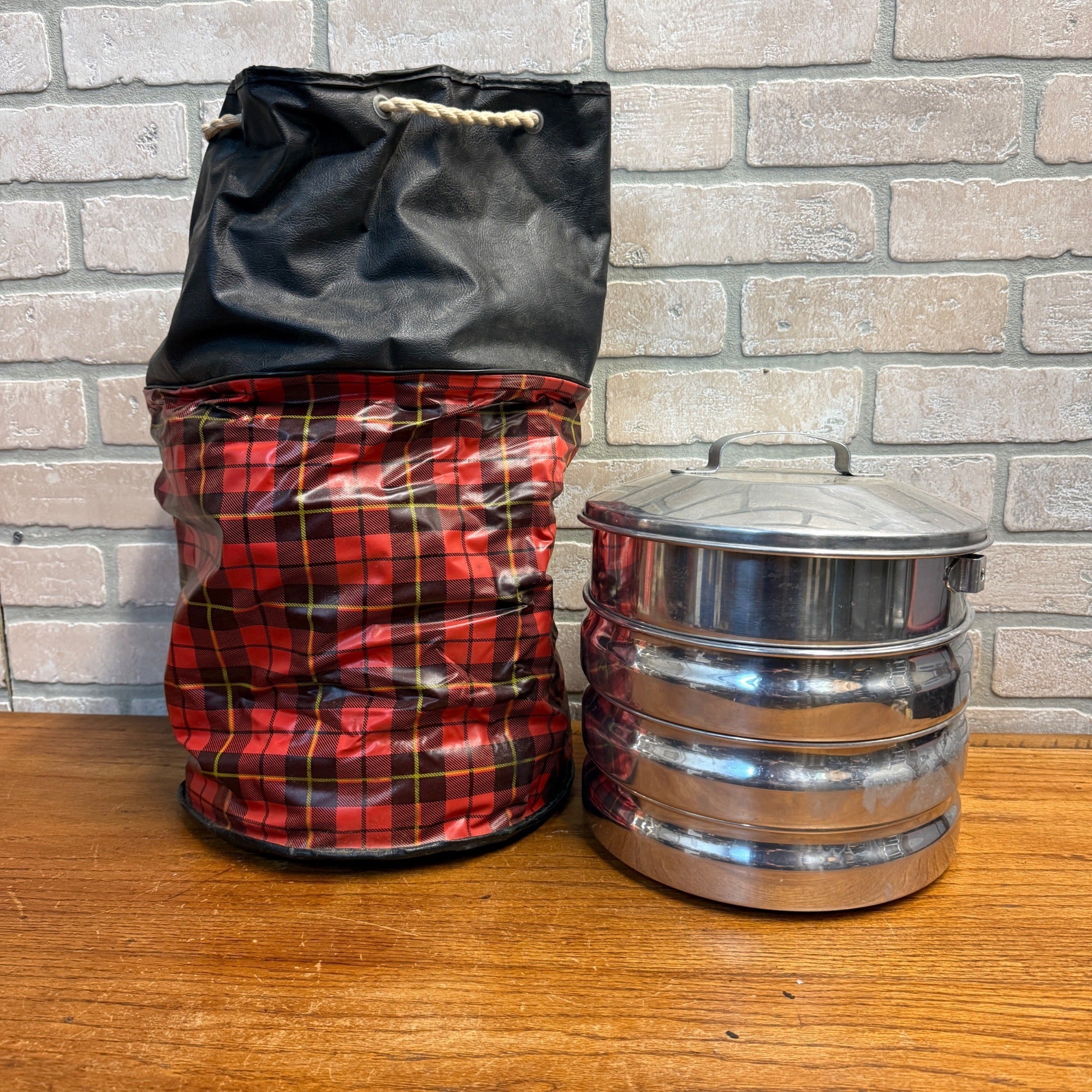 Vintage Regal Ware Aluminum Picnic Pack w/ Plaid Insulated Tote Camping