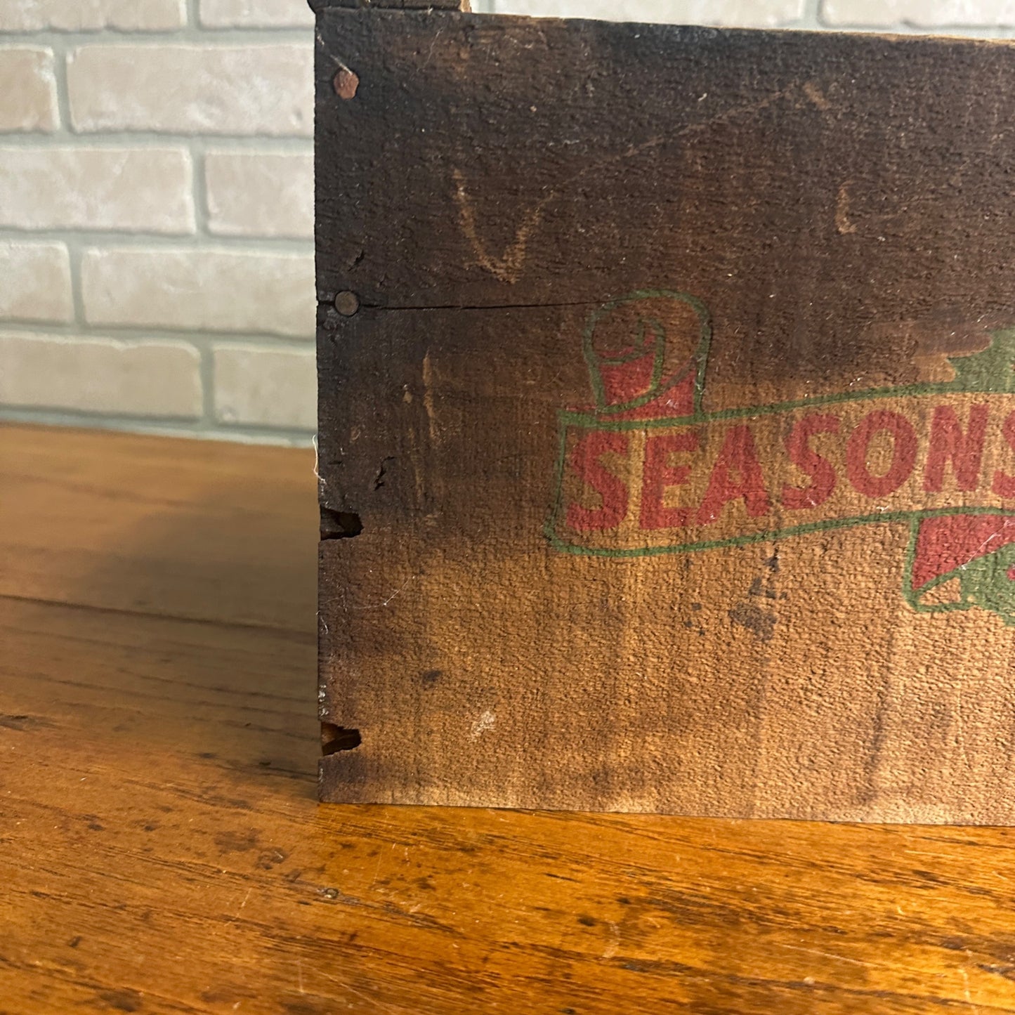 Vintage Christmas Seasons Greetings Wooden Fruit Crate w/ Label As-Is