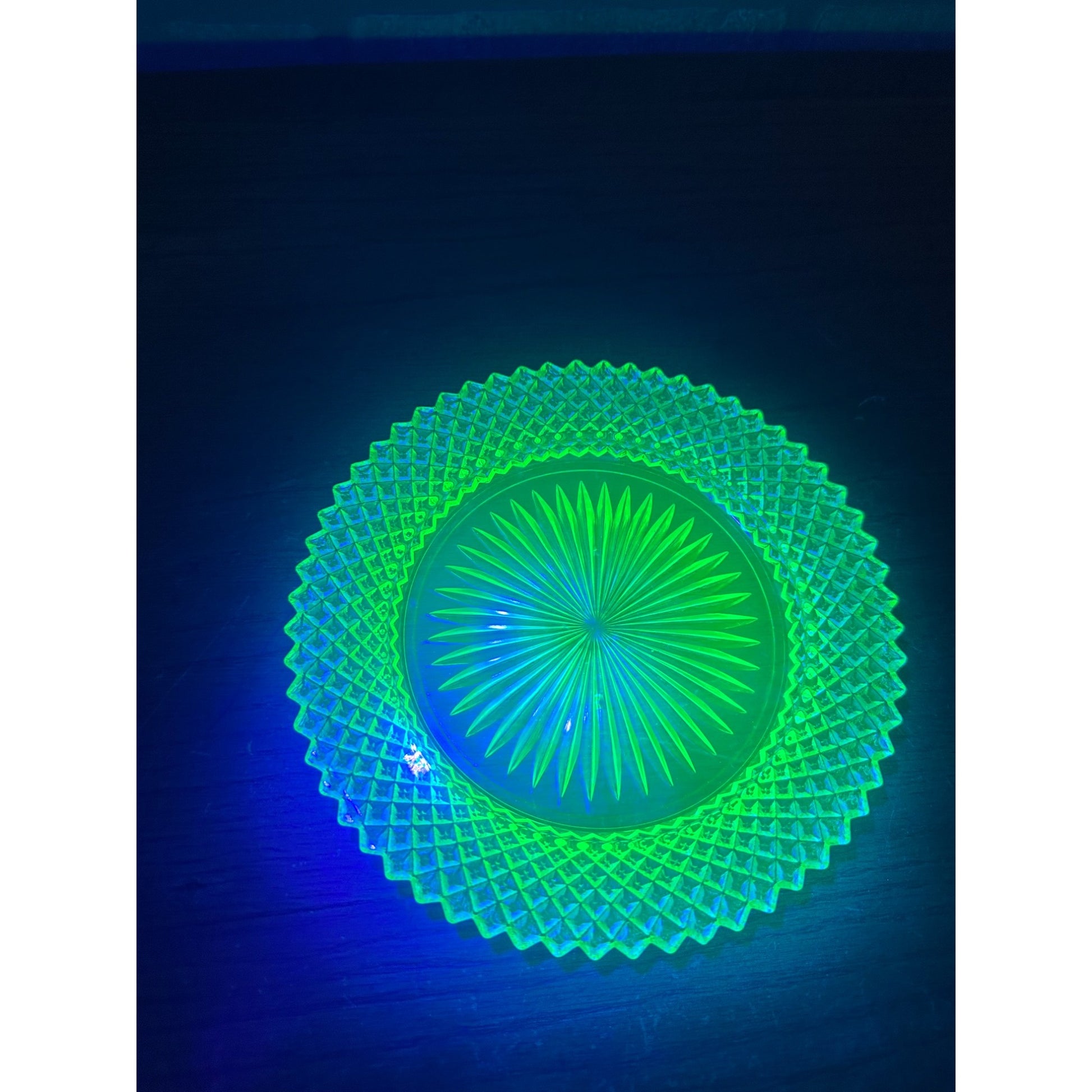 Vintage Anchor Hocking Miss America Uranium Vaseline Glass 6-3/4" Plate