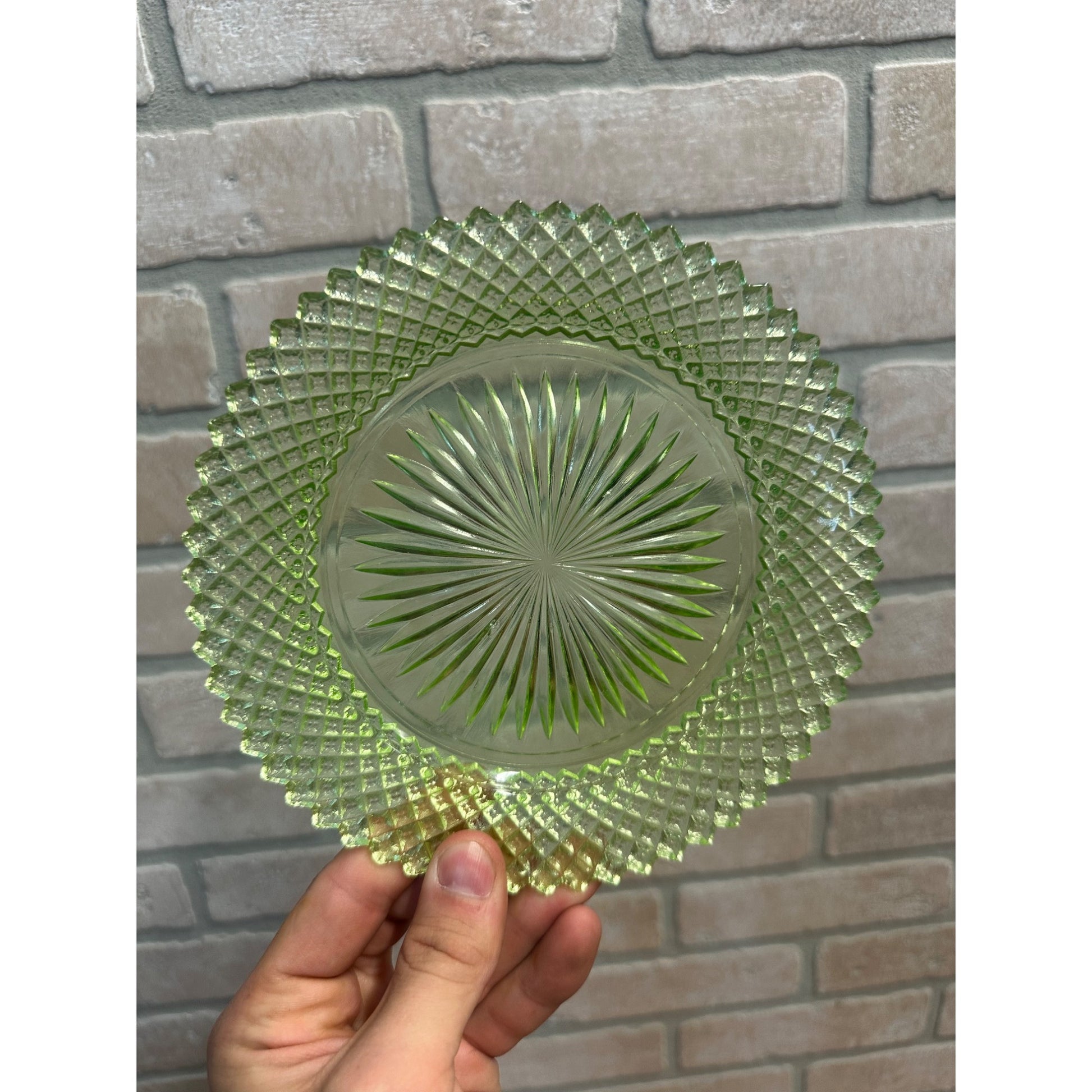 Vintage Anchor Hocking Miss America Uranium Vaseline Glass 6-3/4" Plate
