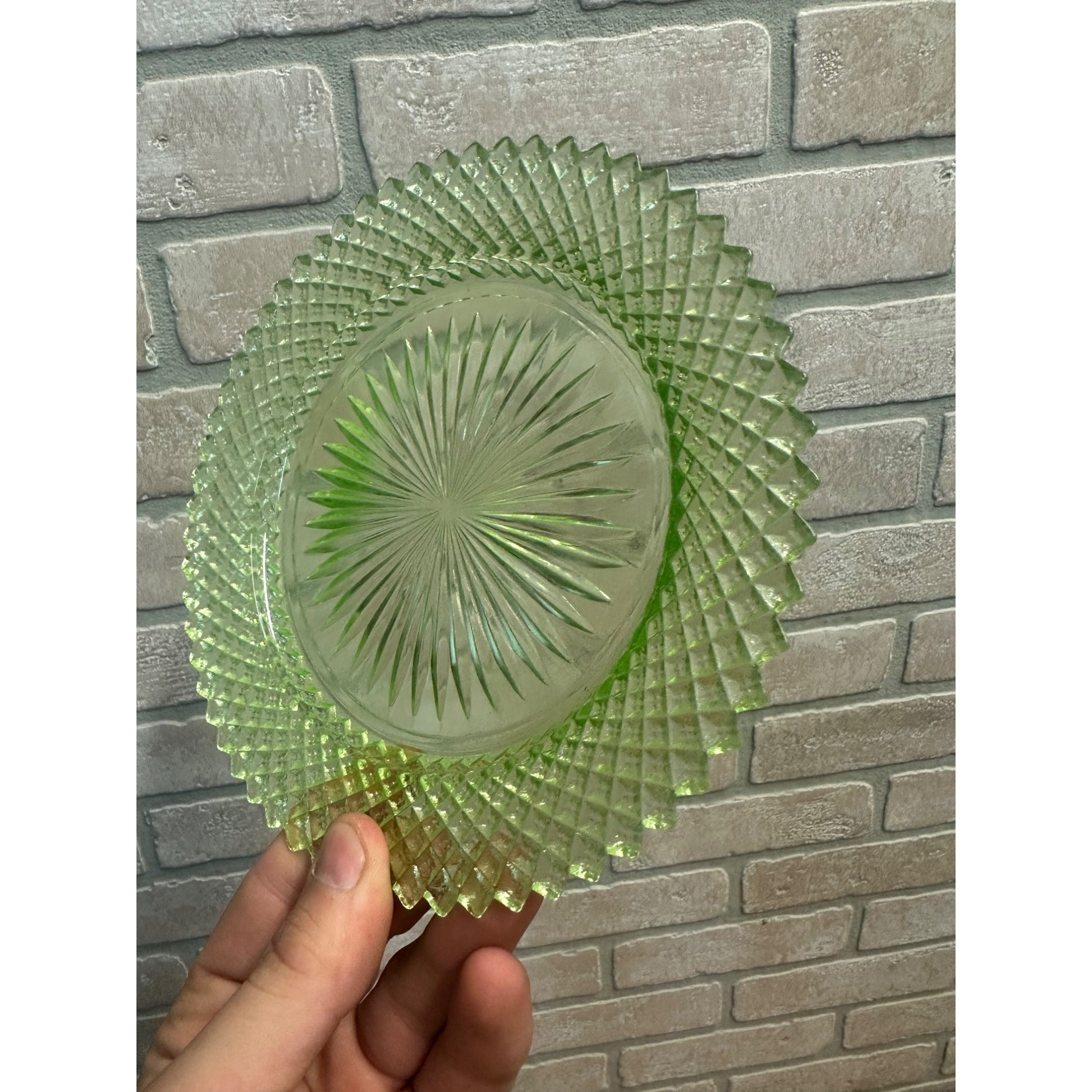 Vintage Anchor Hocking Miss America Uranium Vaseline Glass 6-3/4" Plate