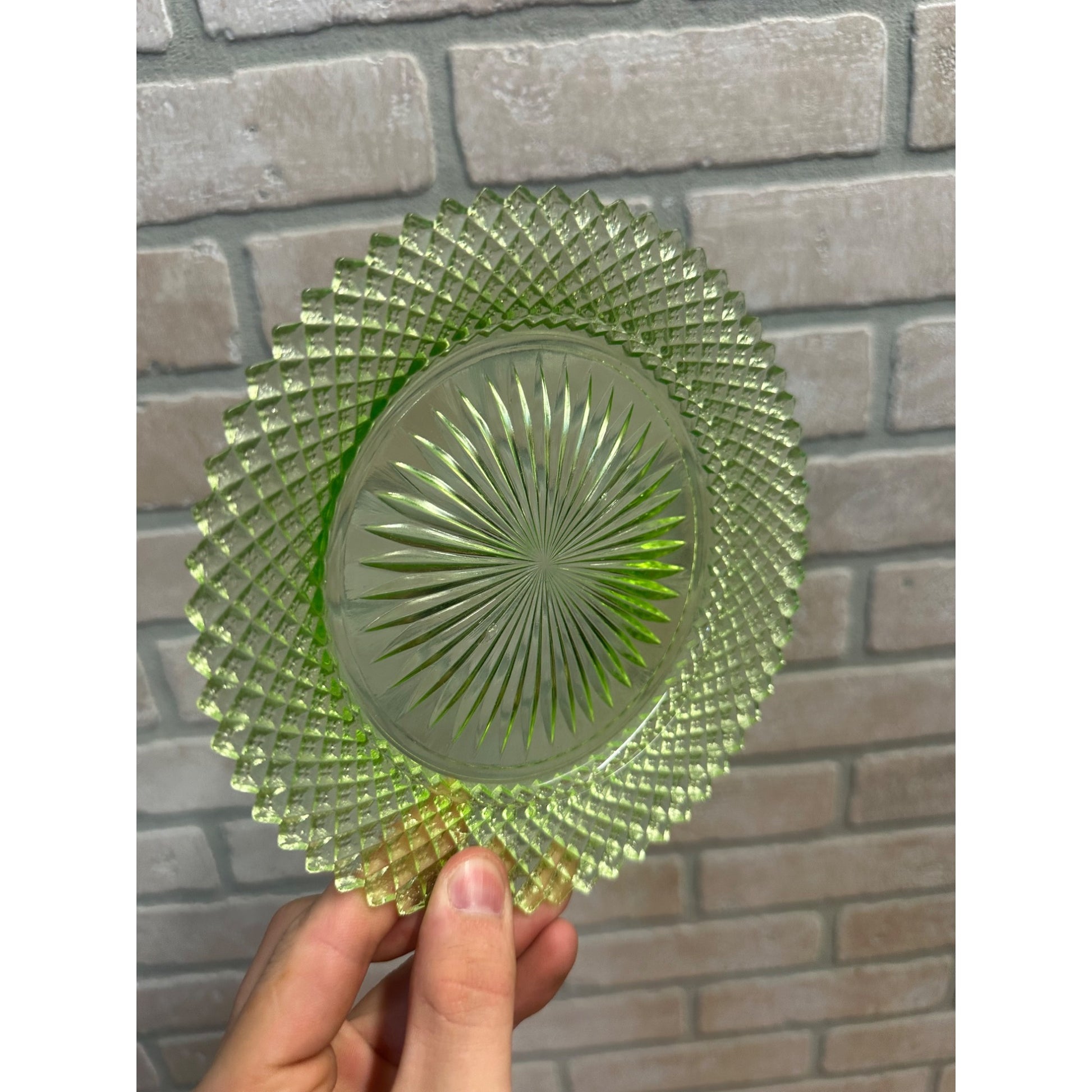 Vintage Anchor Hocking Miss America Uranium Vaseline Glass 6-3/4" Plate