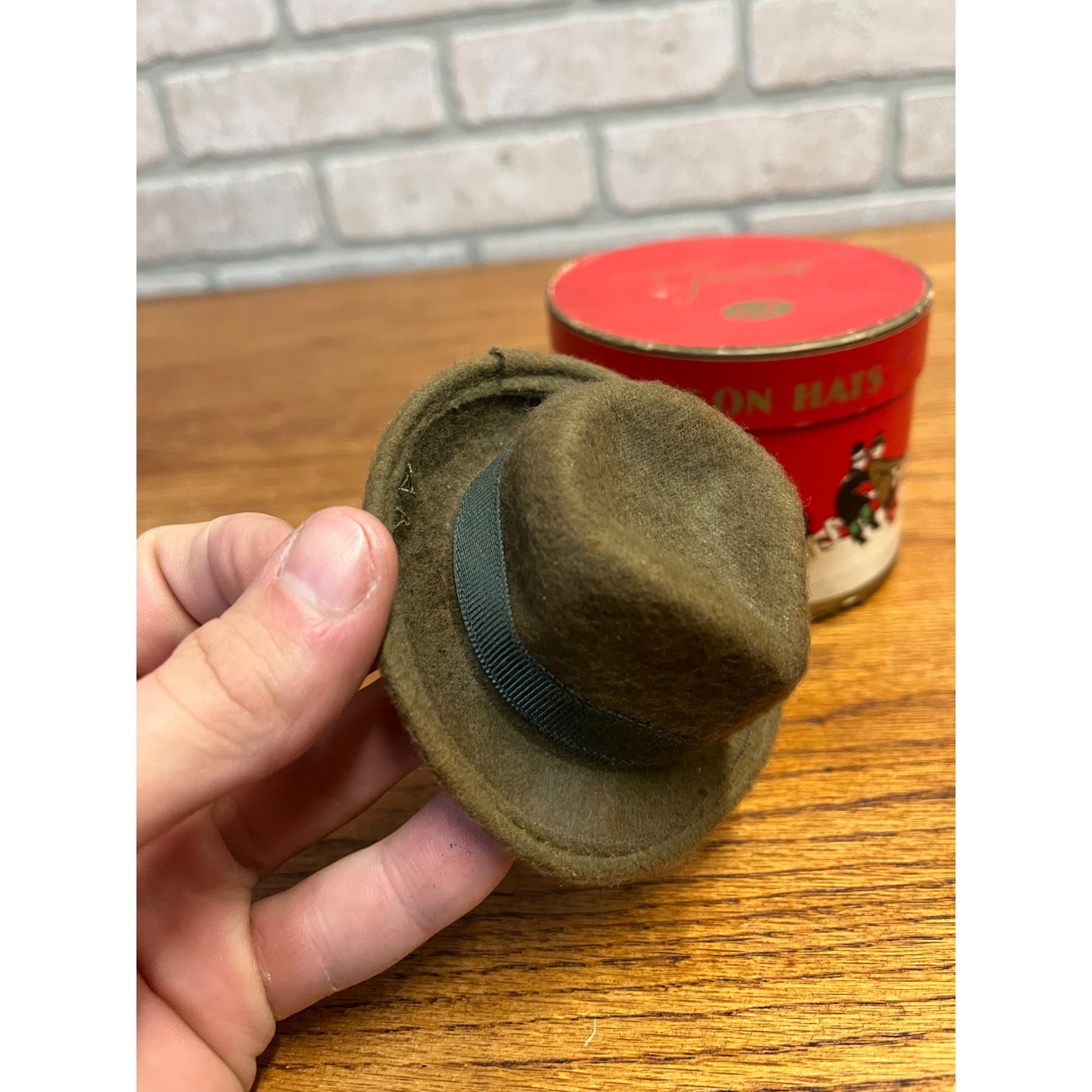 Antique Stetson Miniature Salesman Sample Hat + Christmas Scene Box