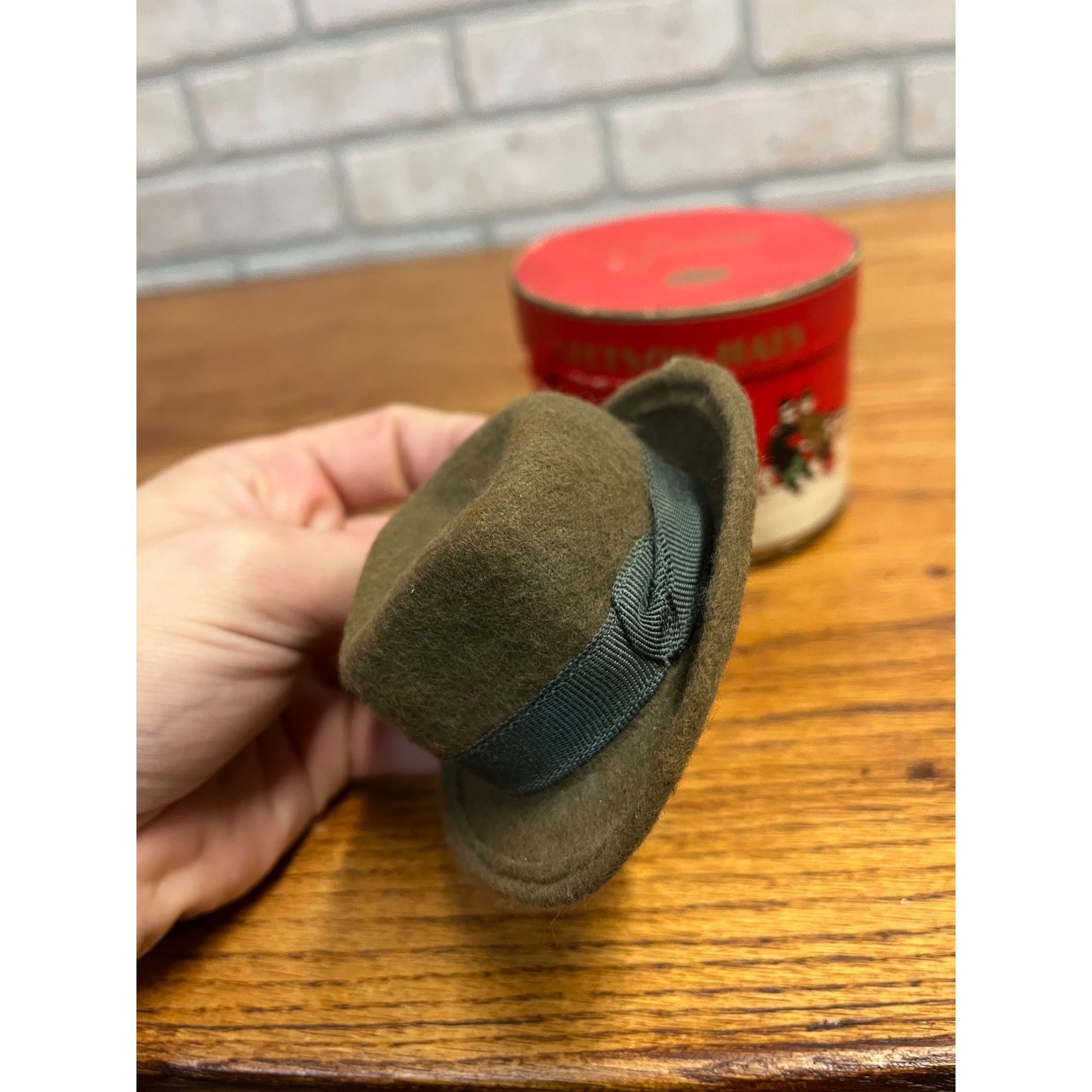 Antique Stetson Miniature Salesman Sample Hat + Christmas Scene Box