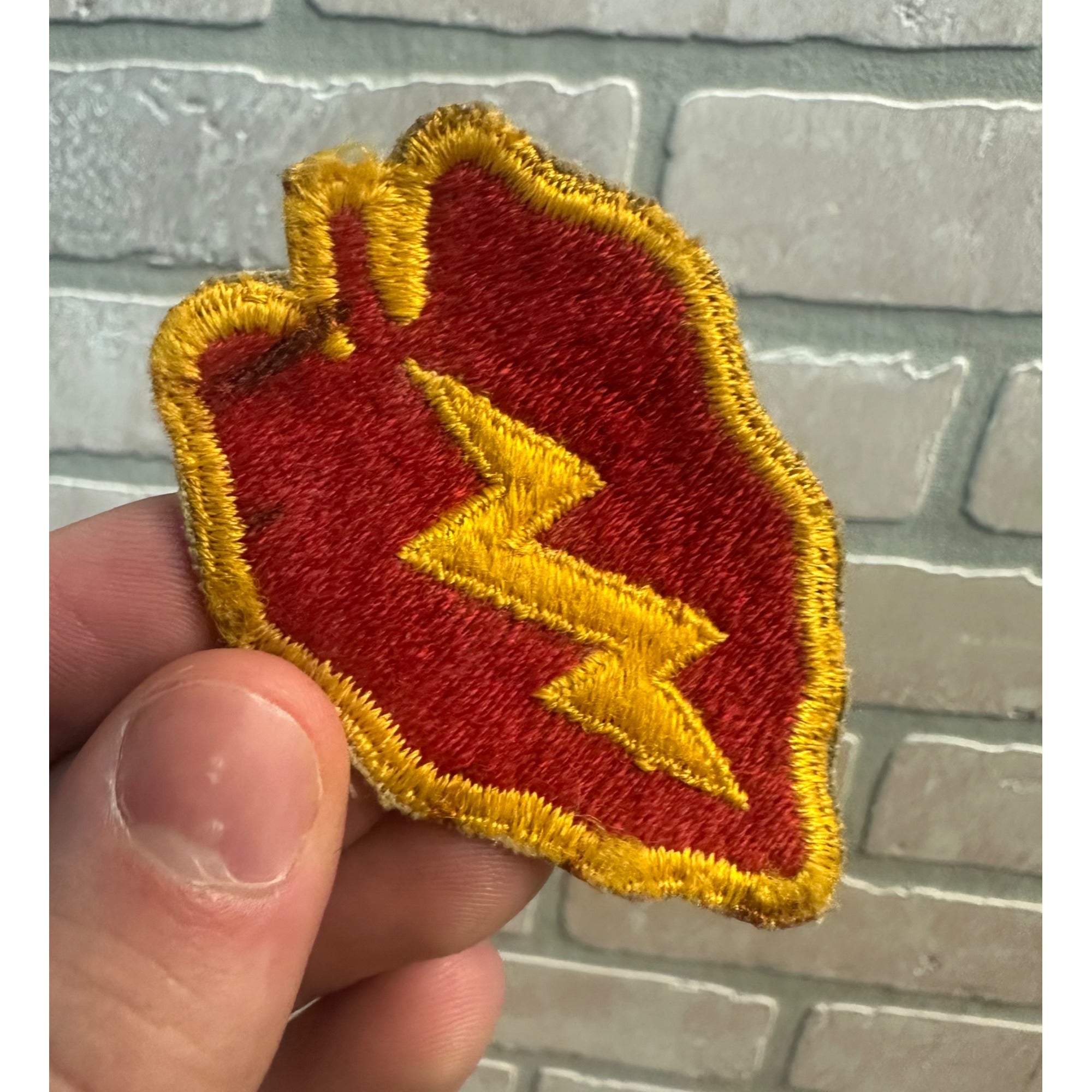 Original WWII Army 25th Infantry Division Patch - Tropic Lightning Division