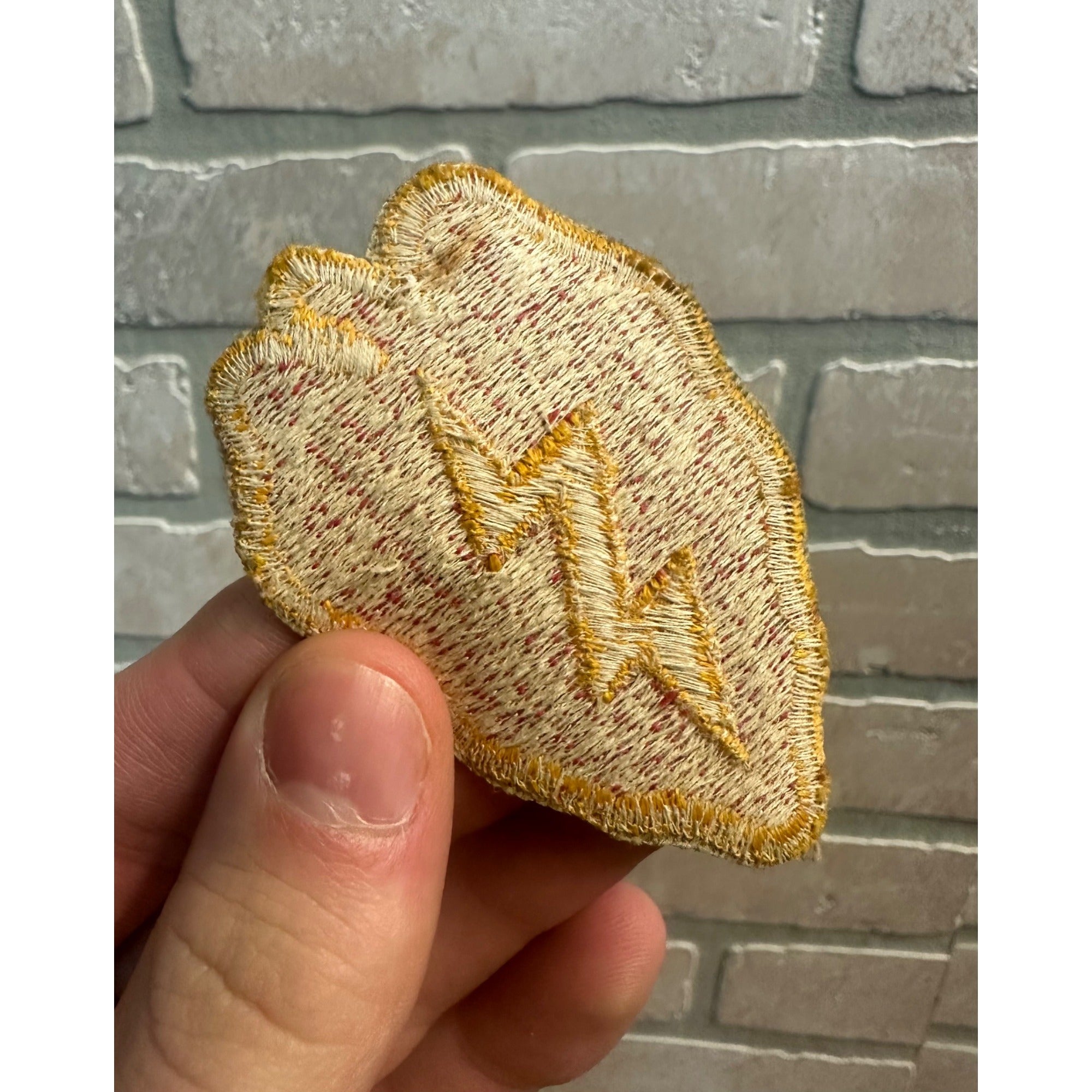 Original WWII Army 25th Infantry Division Patch - Tropic Lightning Division