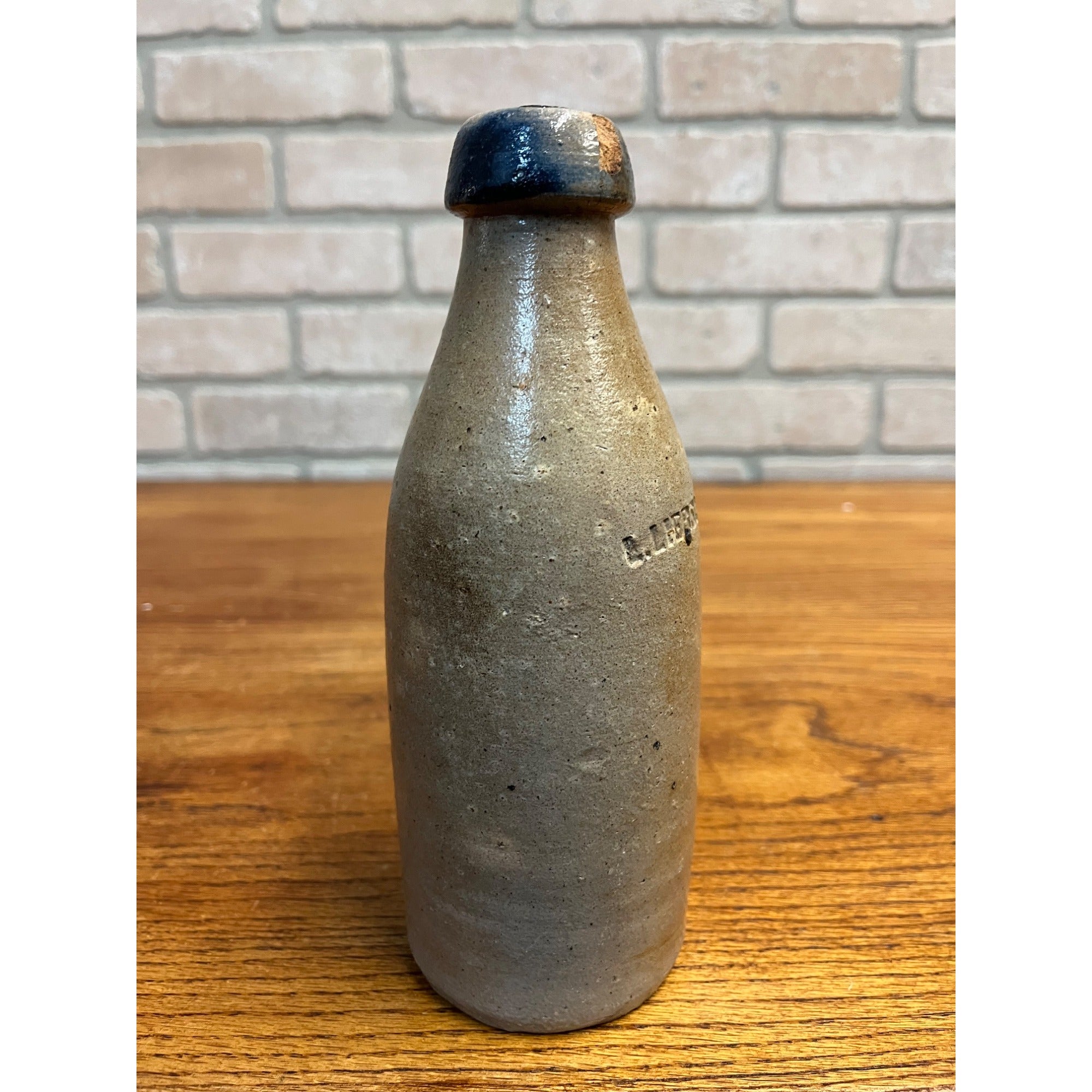 Antique Early  L. Liebscher Milwaukee Wis. Clay Stoneware Beige Beer Bottle