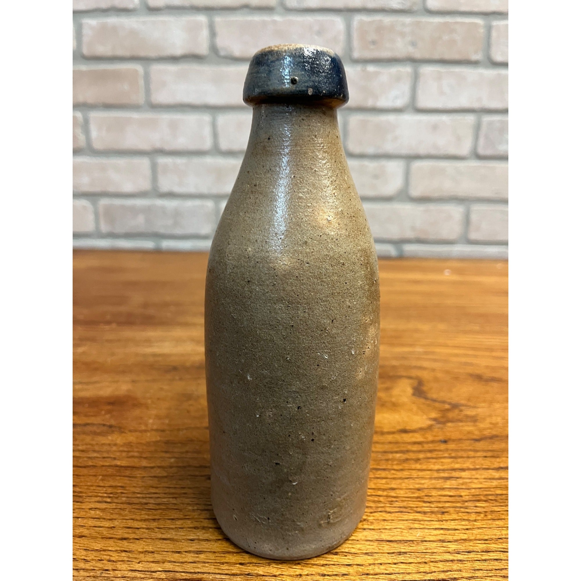 Antique Early  L. Liebscher Milwaukee Wis. Clay Stoneware Beige Beer Bottle