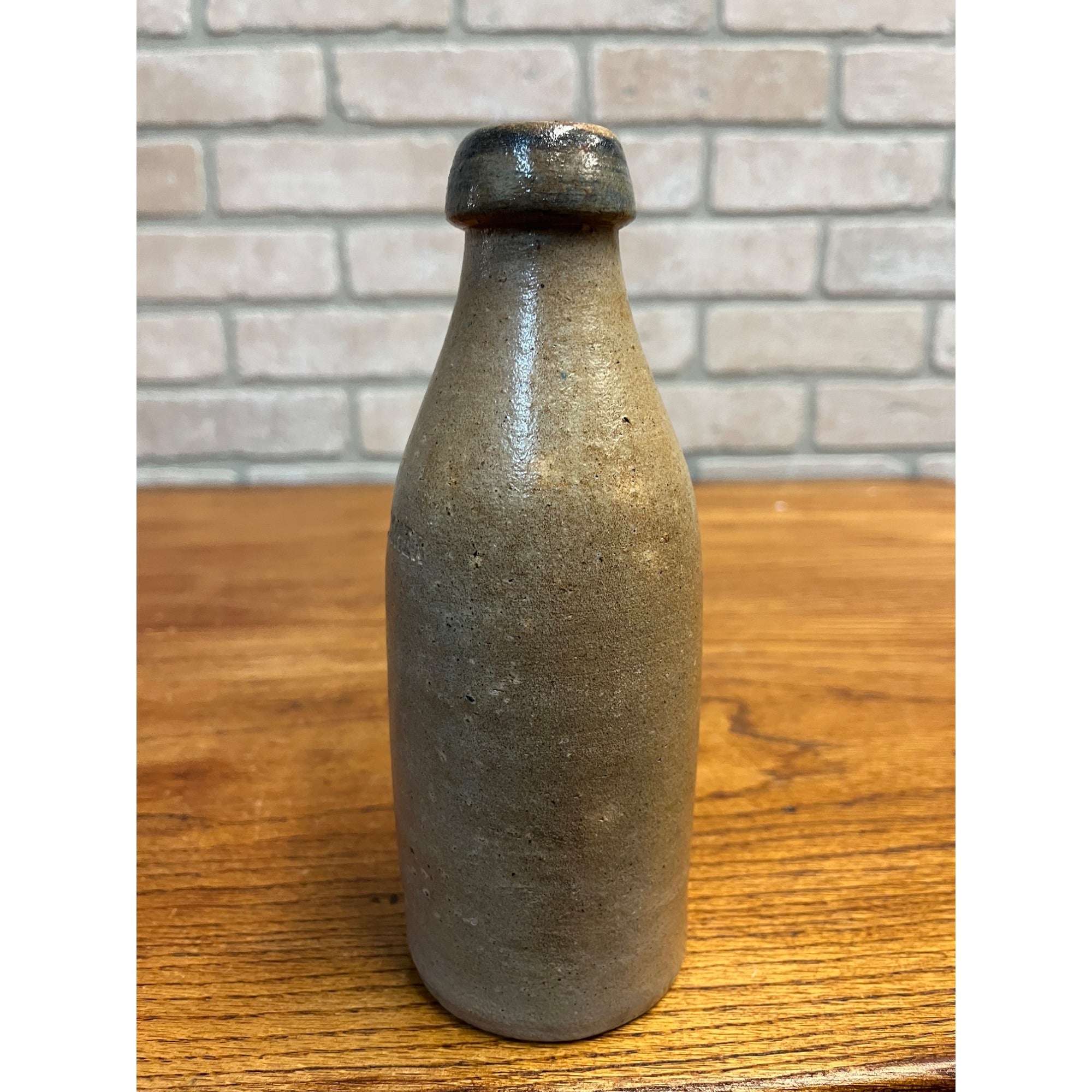 Antique Early  L. Liebscher Milwaukee Wis. Clay Stoneware Beige Beer Bottle