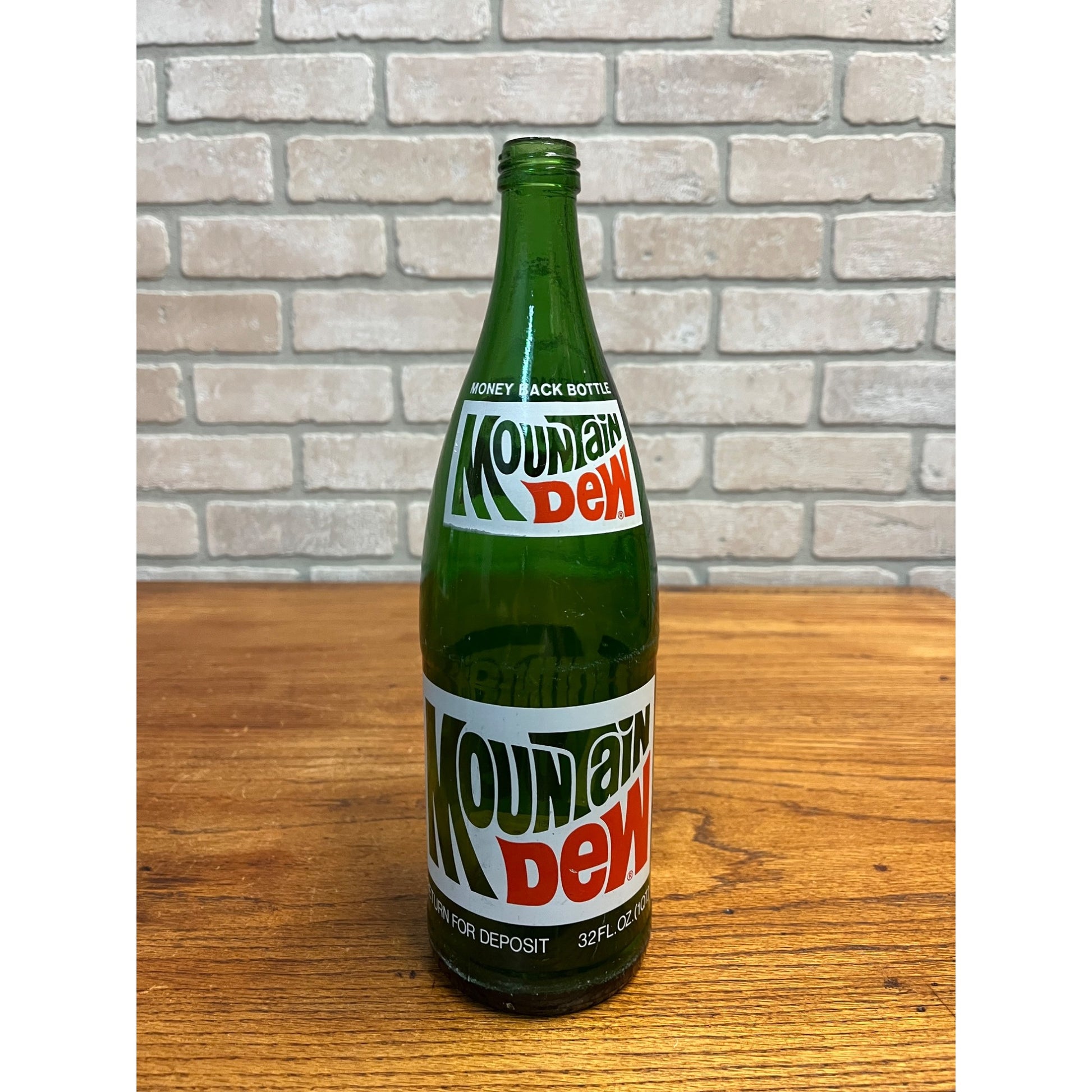 Vintage Mountain Dew 1 Quart Glass Bottle 32oz Soda Pop Drink 1970s
