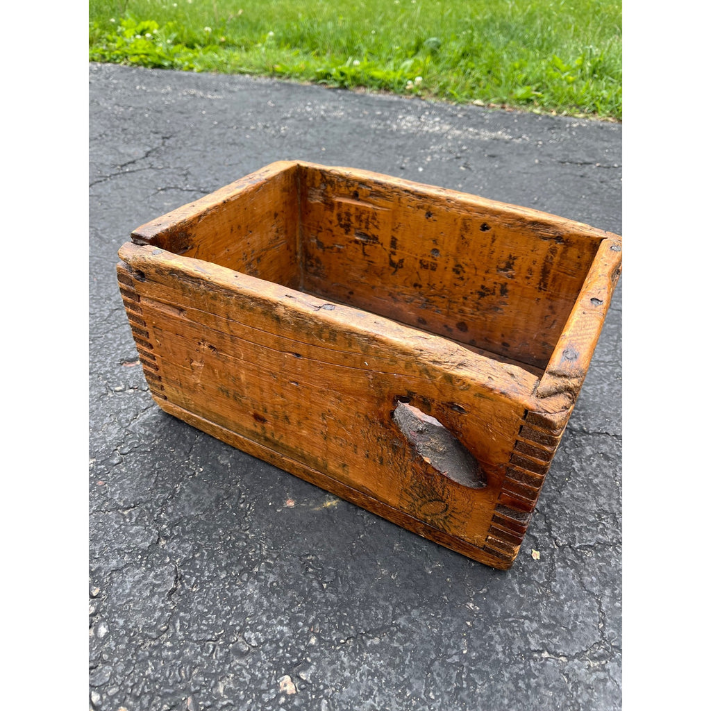 Early Primitive Wood Tote Box Farmhouse Crate AAFA Folk Art Finger Jointed Ammo?