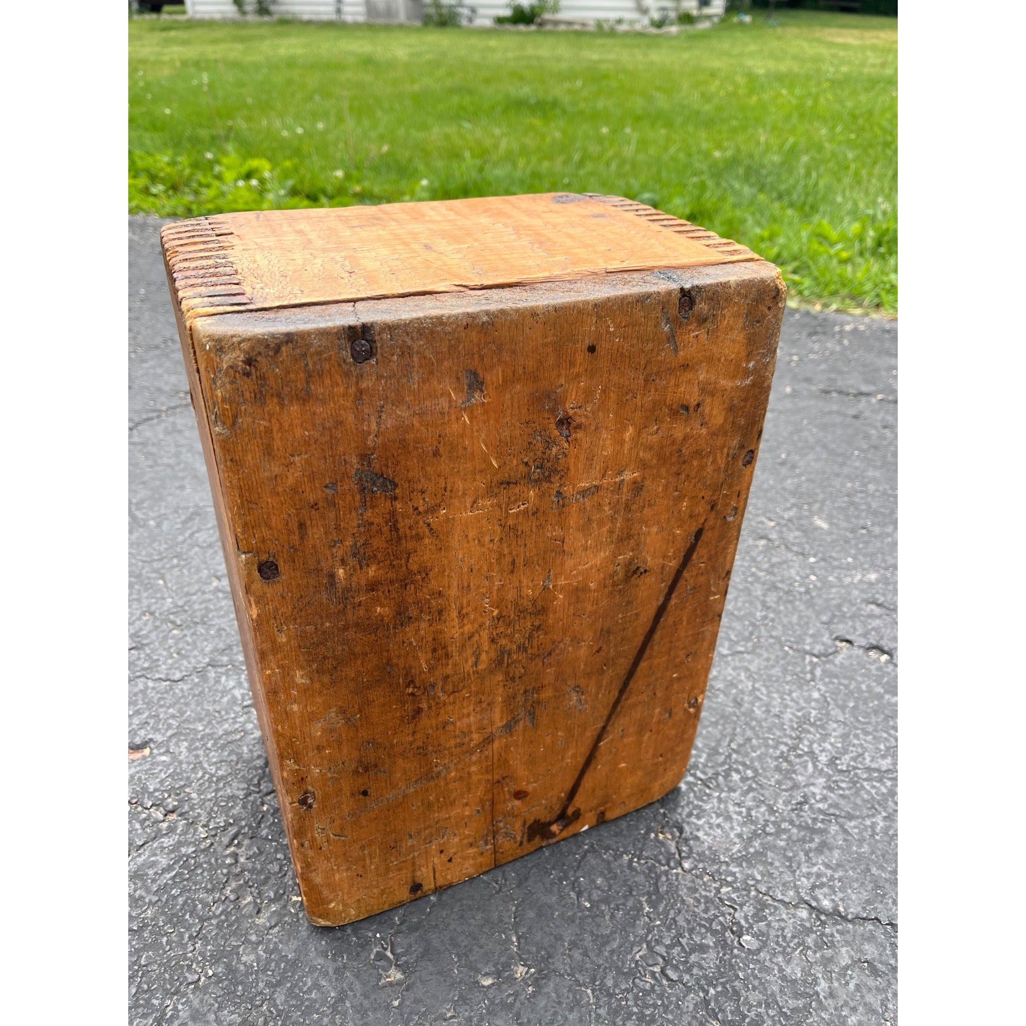 Early Primitive Wood Tote Box Farmhouse Crate AAFA Folk Art Finger Jointed Ammo?
