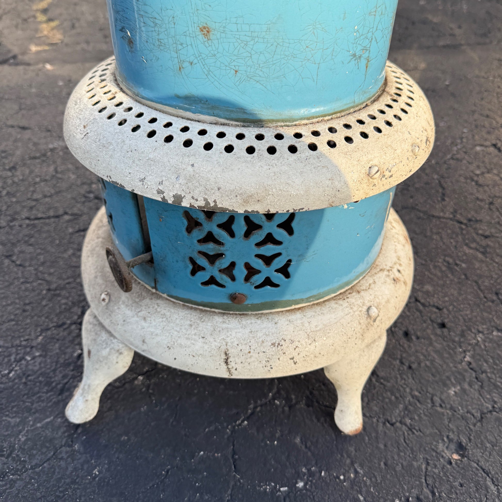 Vintage Perfection #630 Kerosene Oil Heater With Fuel Tank & Burner -Blue Enamel