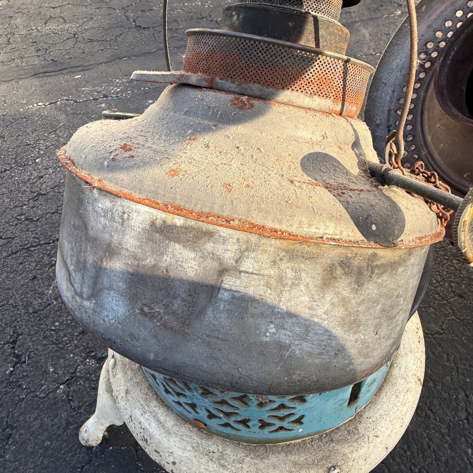 Vintage Perfection #630 Kerosene Oil Heater With Fuel Tank & Burner -Blue Enamel