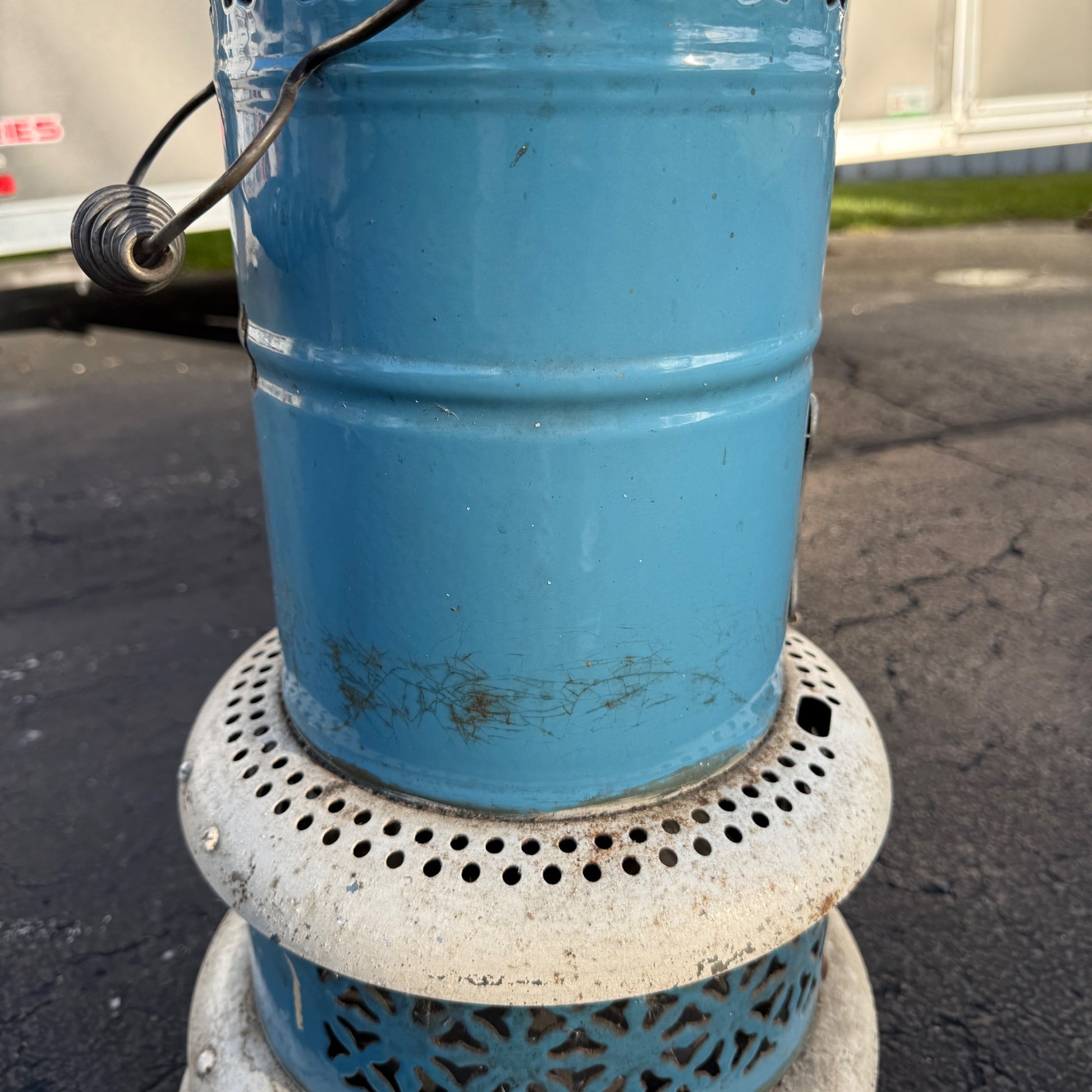 Vintage Perfection #630 Kerosene Oil Heater With Fuel Tank & Burner -Blue Enamel