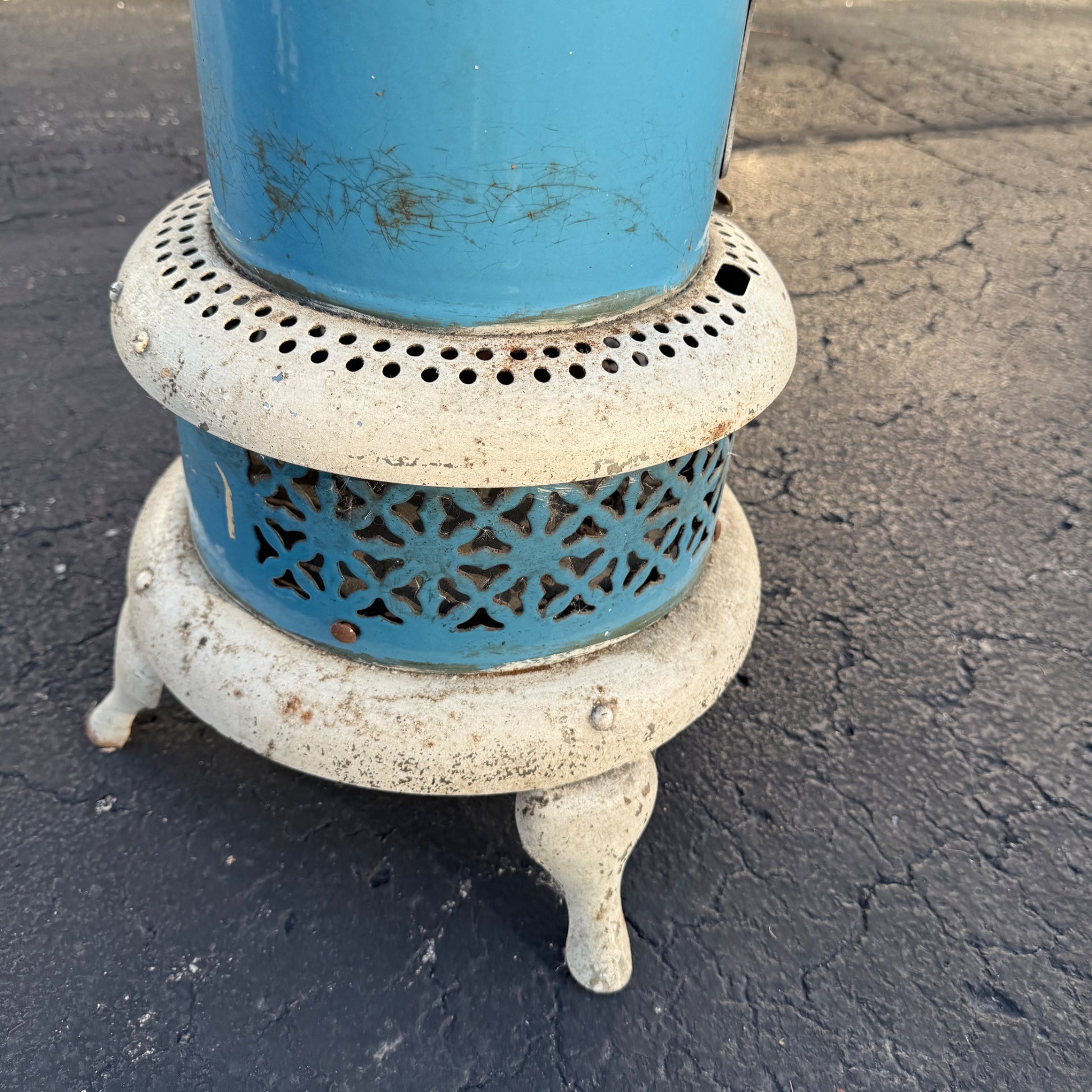 Vintage Perfection #630 Kerosene Oil Heater With Fuel Tank & Burner -Blue Enamel