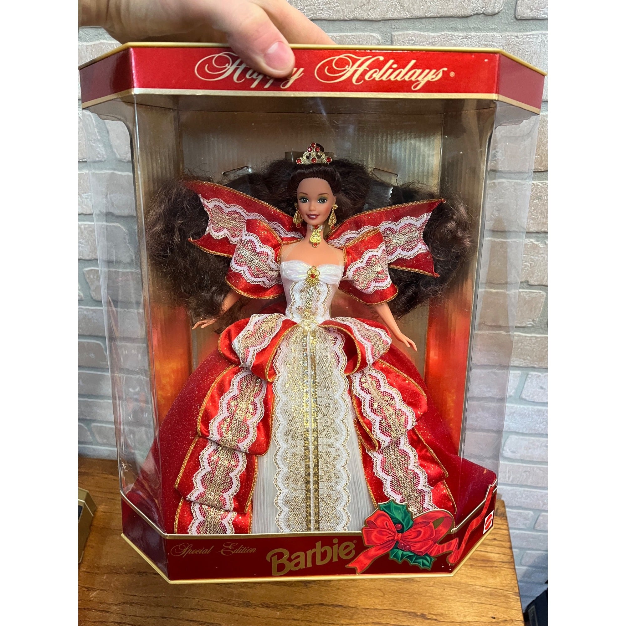 RARE 1997 Misprint Green Eyes Holiday Barbie Happy Holidays Gold Special Edition