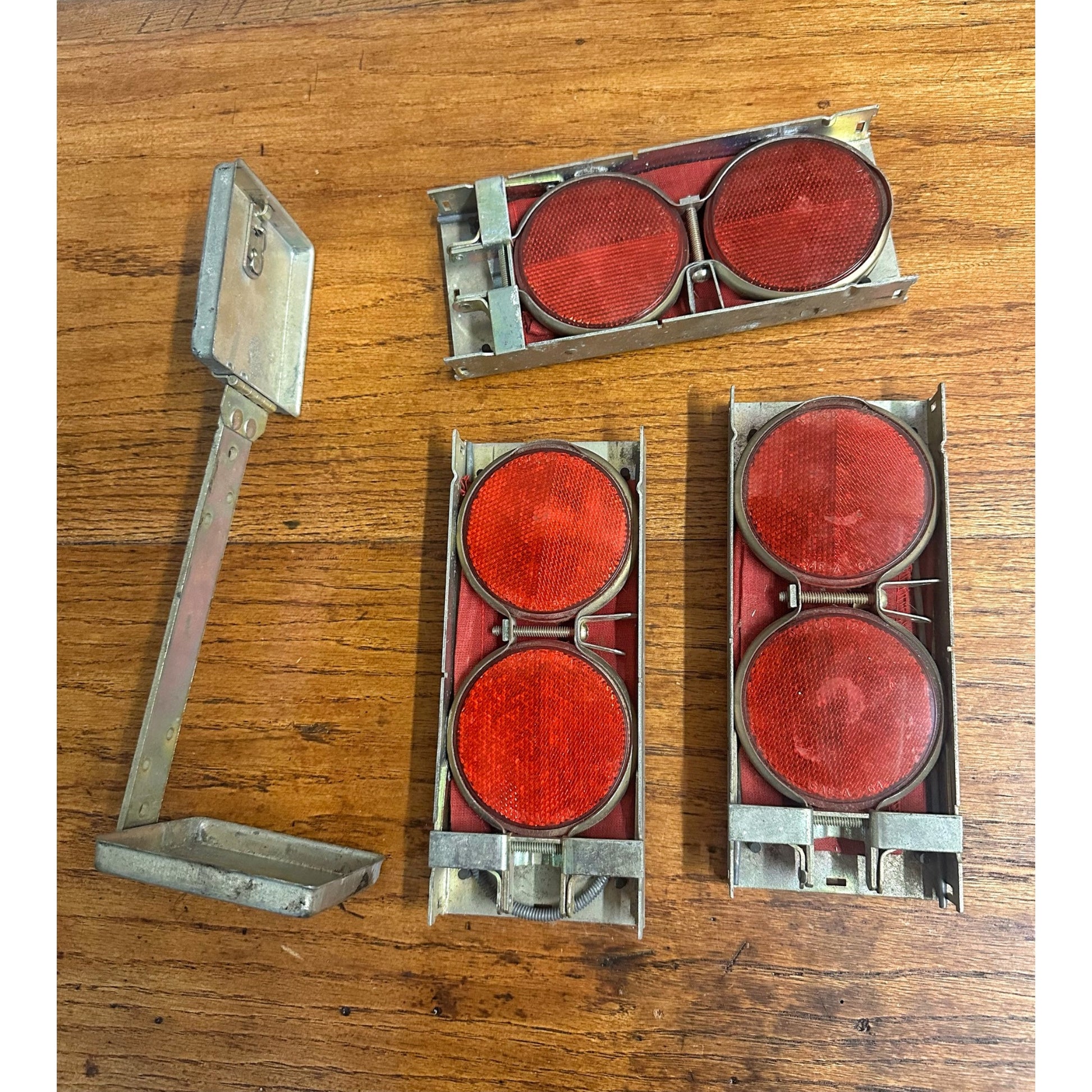 Vintage Delbar Road Auto Safety Flares Highway Reflectors Model 336 Case