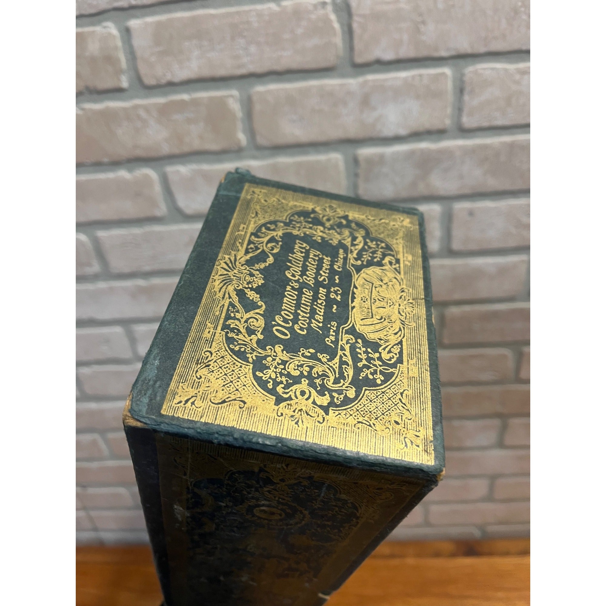 Vintage 1930s O'Connor Goldberg Costume Bootery Chicago Empty Store Display Box