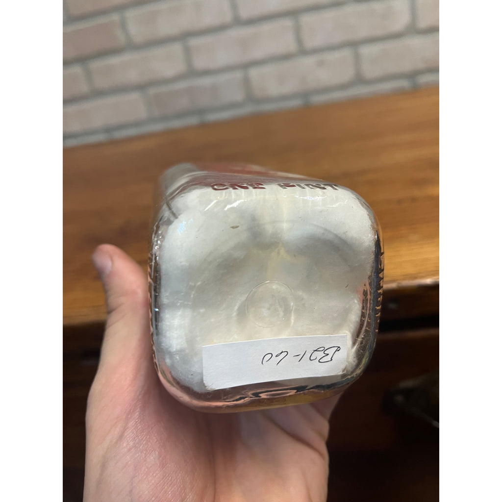 Vintage Barton Dairy Wisconsin WI Wis ACL PINT Milk Bottle RARE