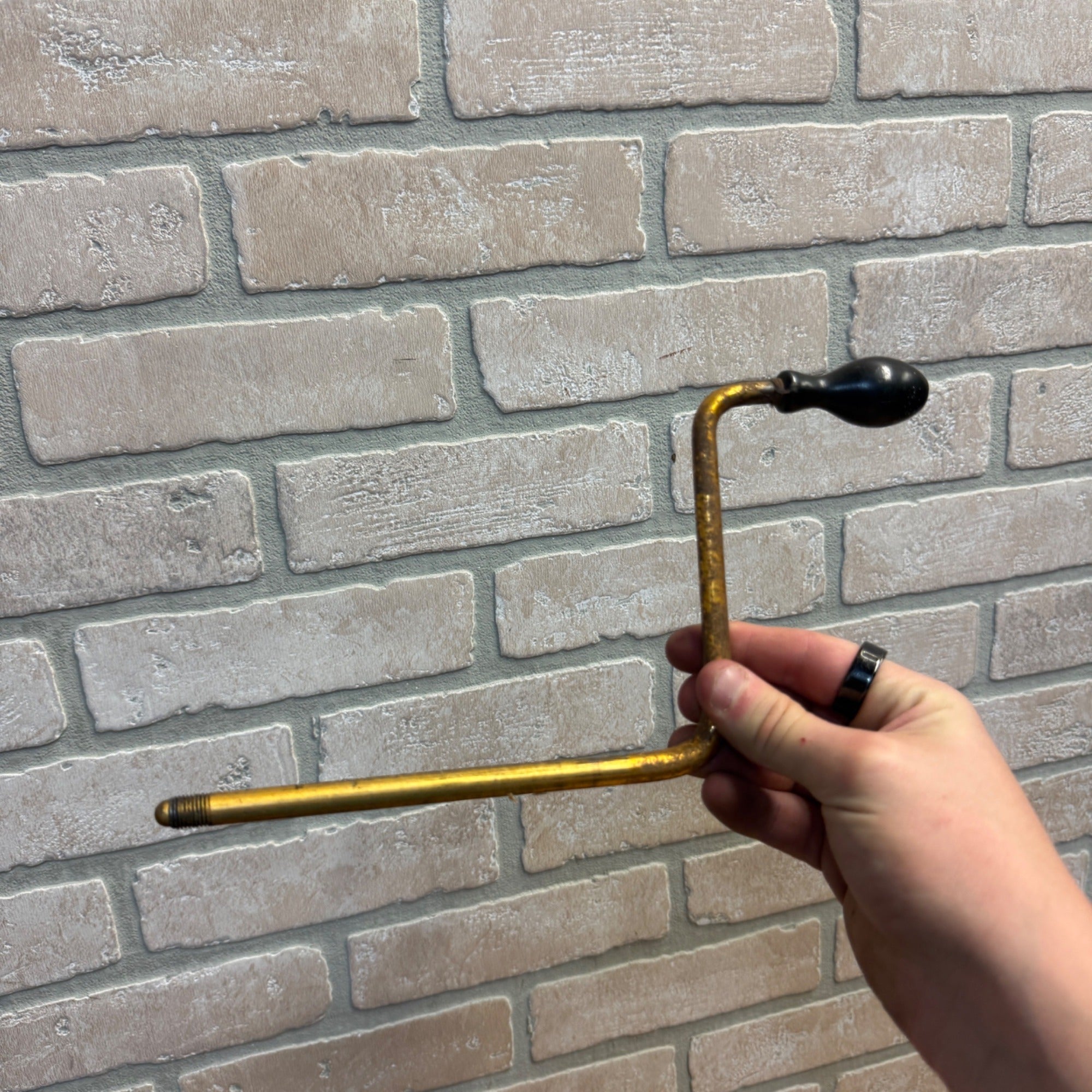 "Victor Victrola Crank Shaft Arm XVI? 6-1/2"