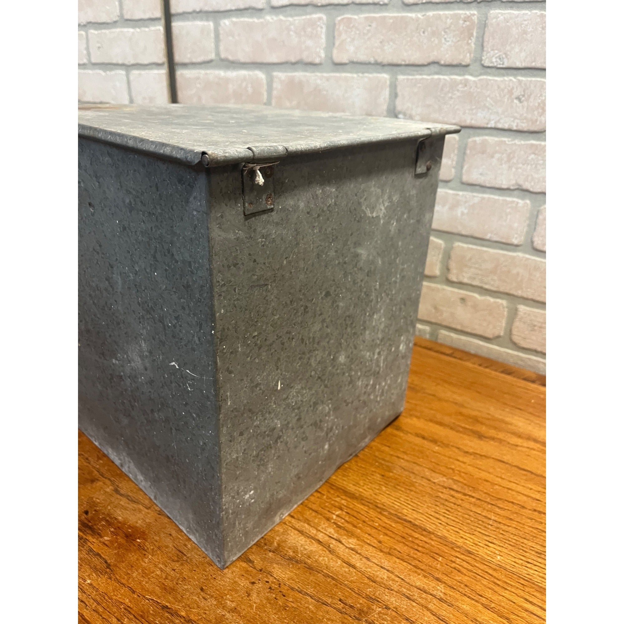 Vintage Fairmont Milk Dairy Front Porch Metal Milk Man Box Galvanized Advertising