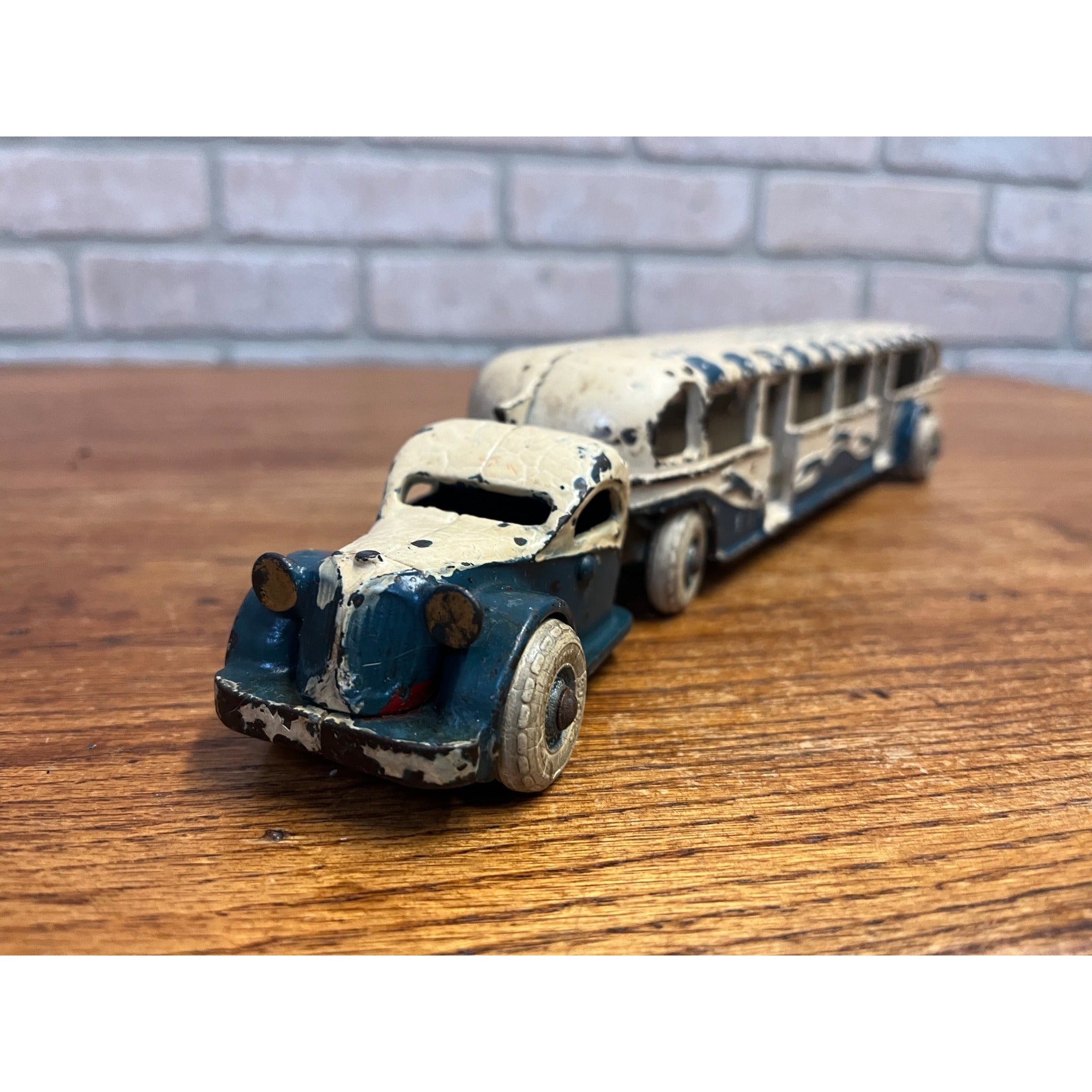 Original Arcade Cast Iron Century of Progress Chicago 1933 Greyhound Tandem Bus Toy