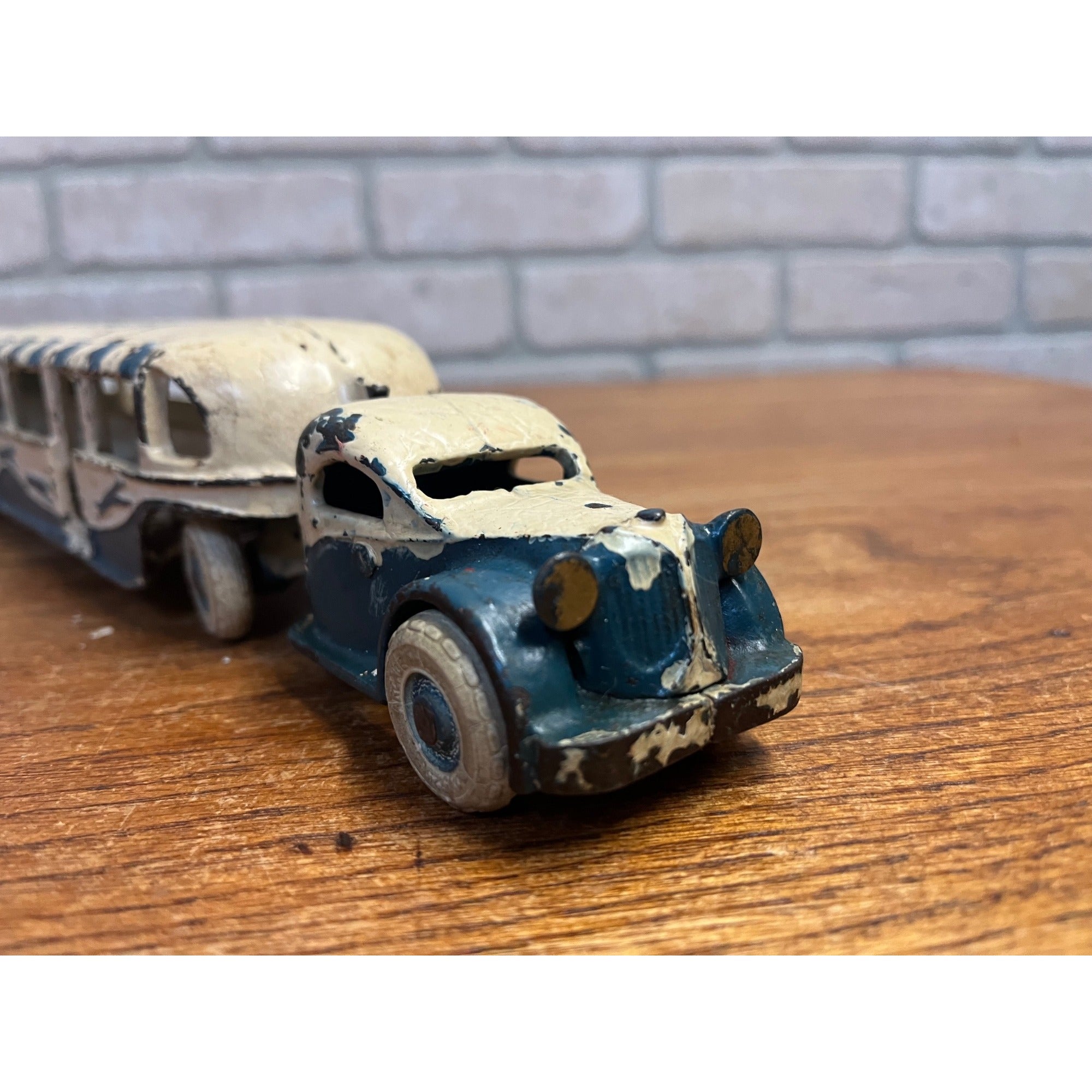 Original Arcade Cast Iron Century of Progress Chicago 1933 Greyhound Tandem Bus Toy