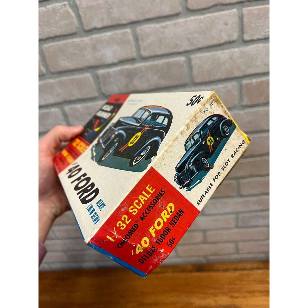 Vintage Palmer Plastics No.407 '40 Ford Deluxe Sedan 1/32 Model Kit Road Runner