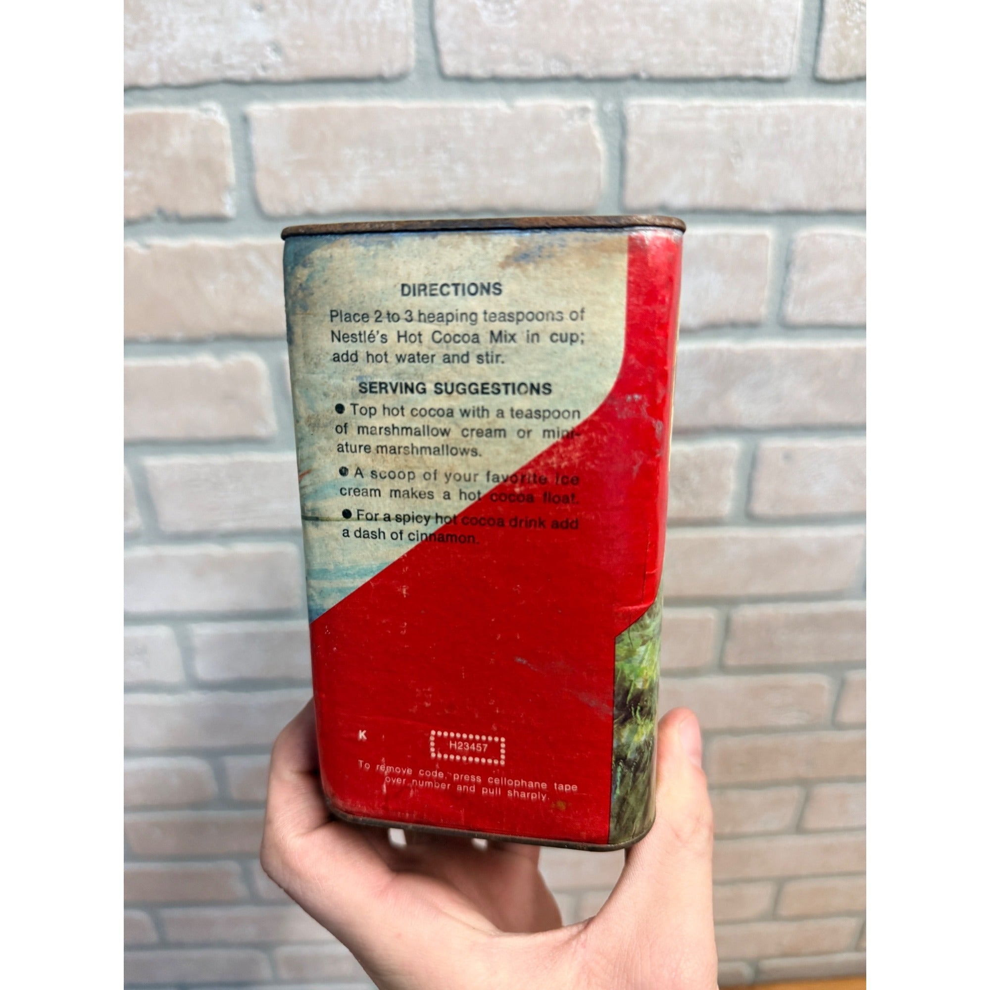 ANTIQUE NESTLE 24OZ HOT COCOA TIN CHOCOLATE CAN CAMPING SKIING GROCERY STORE