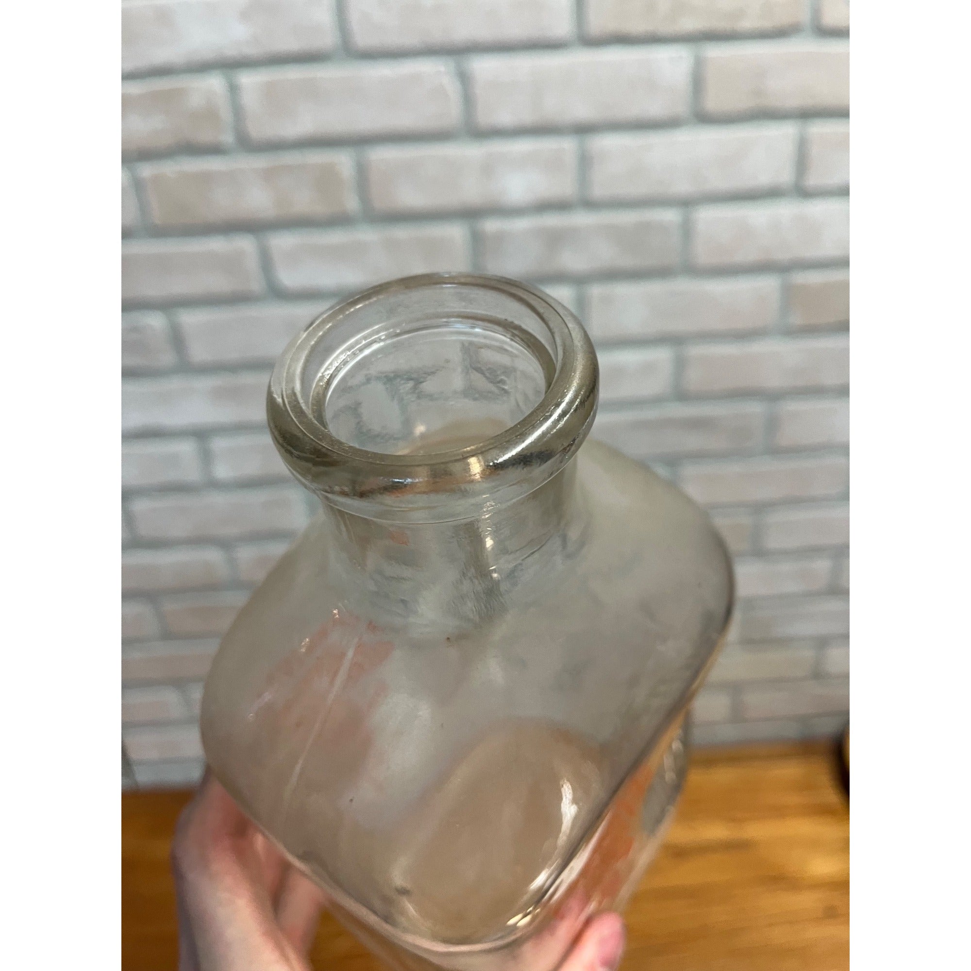 Carnival Guernsey Dairy  Quart Store Milk Bottle - Algoma, Wis Wi