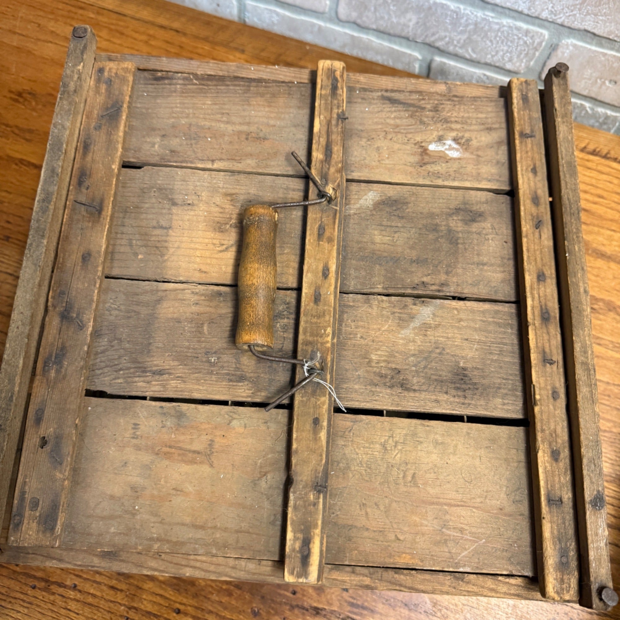 Vtg Primitive Farmhouse Wooden Egg Crate Carrier Farm Barn with egg holders