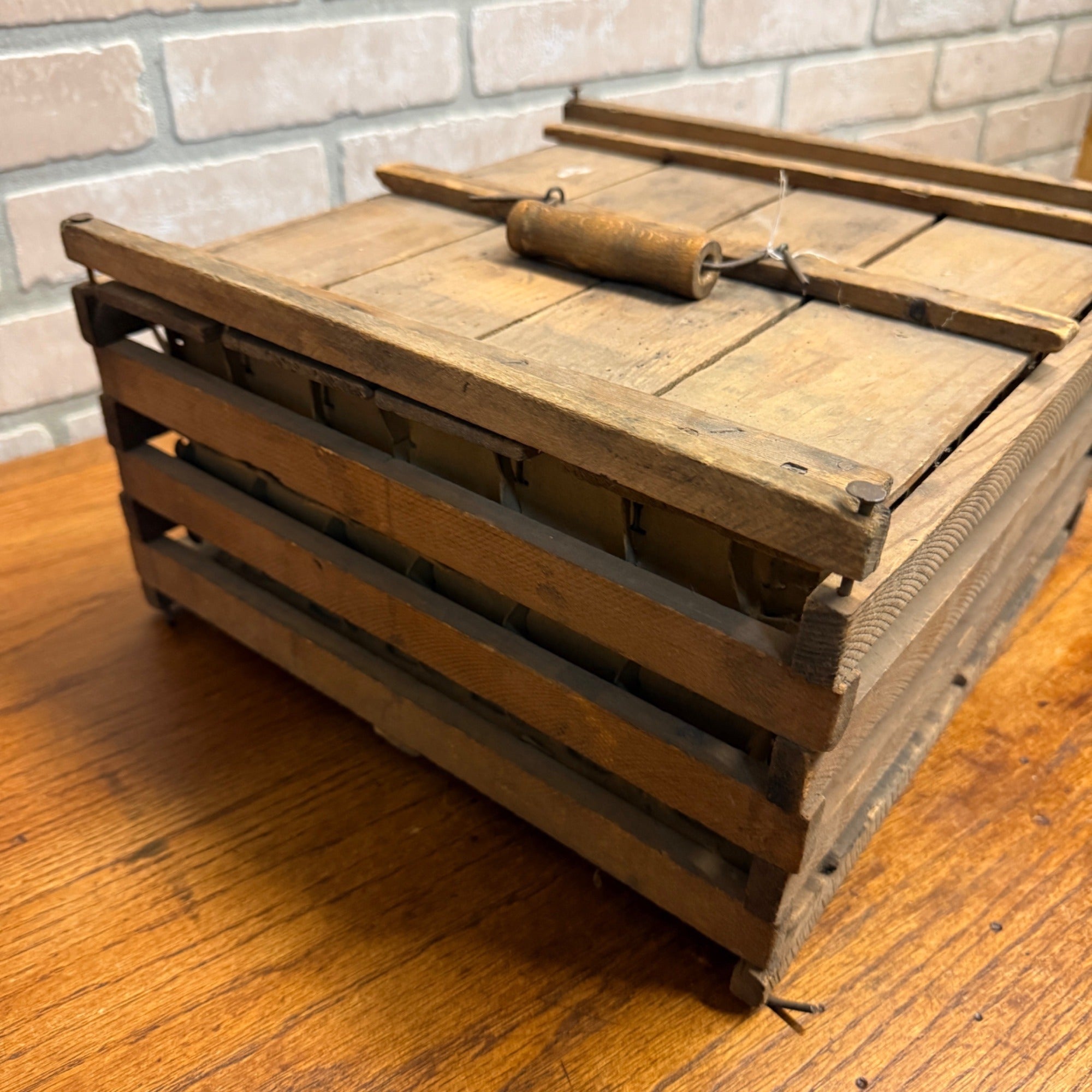 Vtg Primitive Farmhouse Wooden Egg Crate Carrier Farm Barn with egg holders