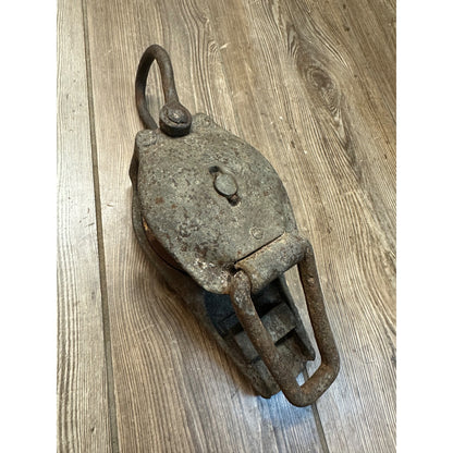 Antique Cast Iron Snatch Block Industrial Logging Rigging Barn Pulley Pat 1888