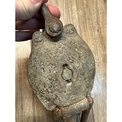 Antique Cast Iron Snatch Block Industrial Logging Rigging Barn Pulley Pat 1888