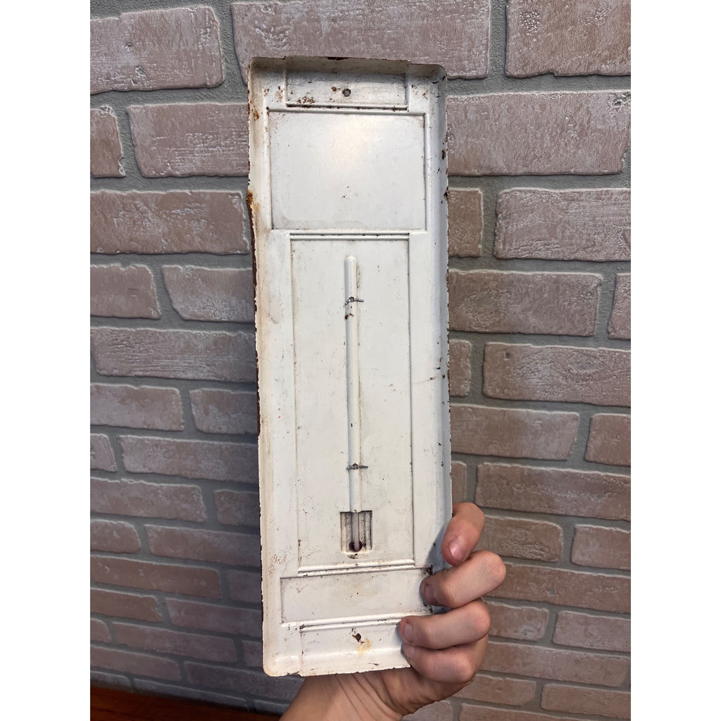 Berg Barn Cleaner Thermometer Vintage Advertising Marshfield Wisconsin