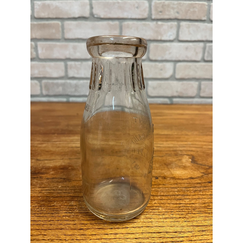 Vintage Fountain City Dairy Fond Du Lac Wisconsin One Pint Glass Milk Bottle