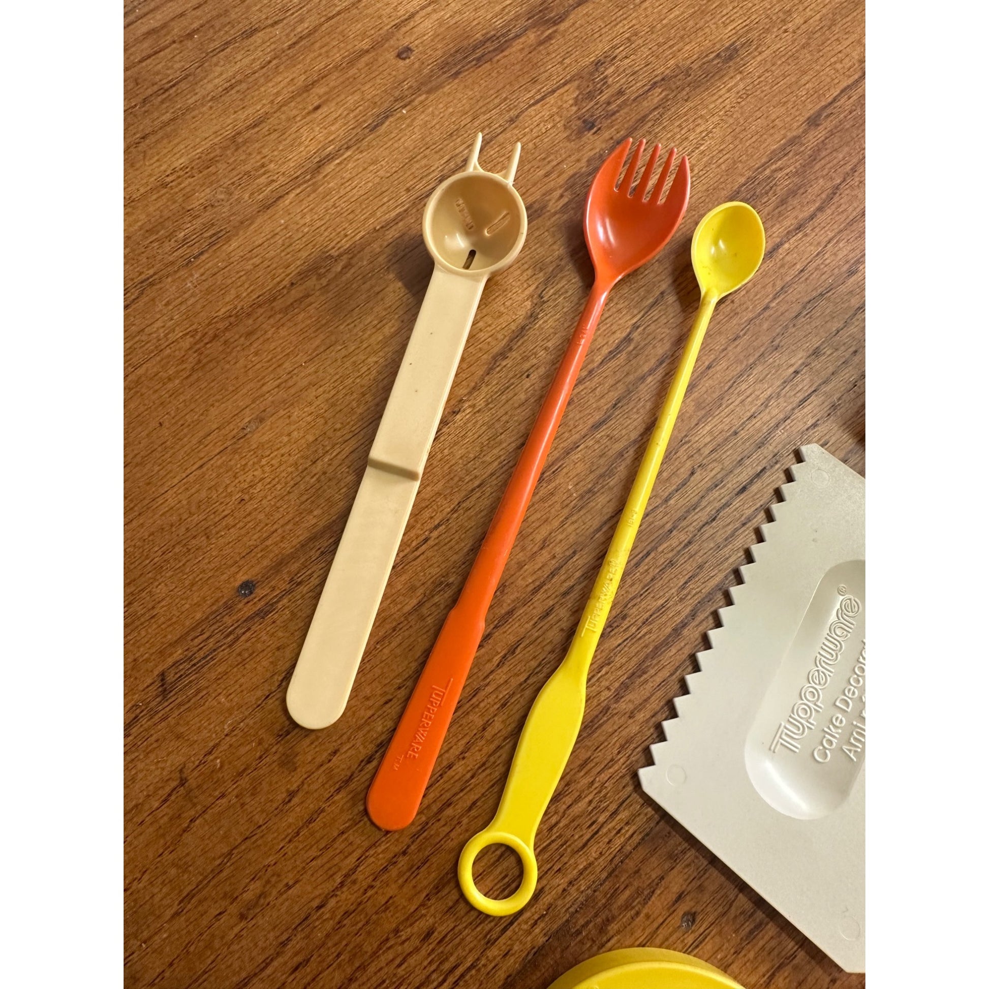 Vintage Tupperware Lot Kitchen utensils Cake Decorators Egg Separators ++